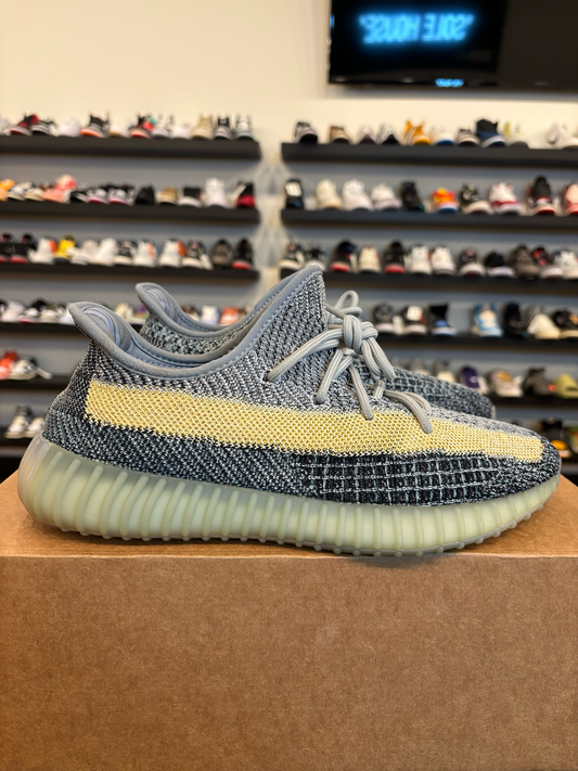 Yeezy 350 V2 Ash Blue Size 8 Pre-Owned (No Box)