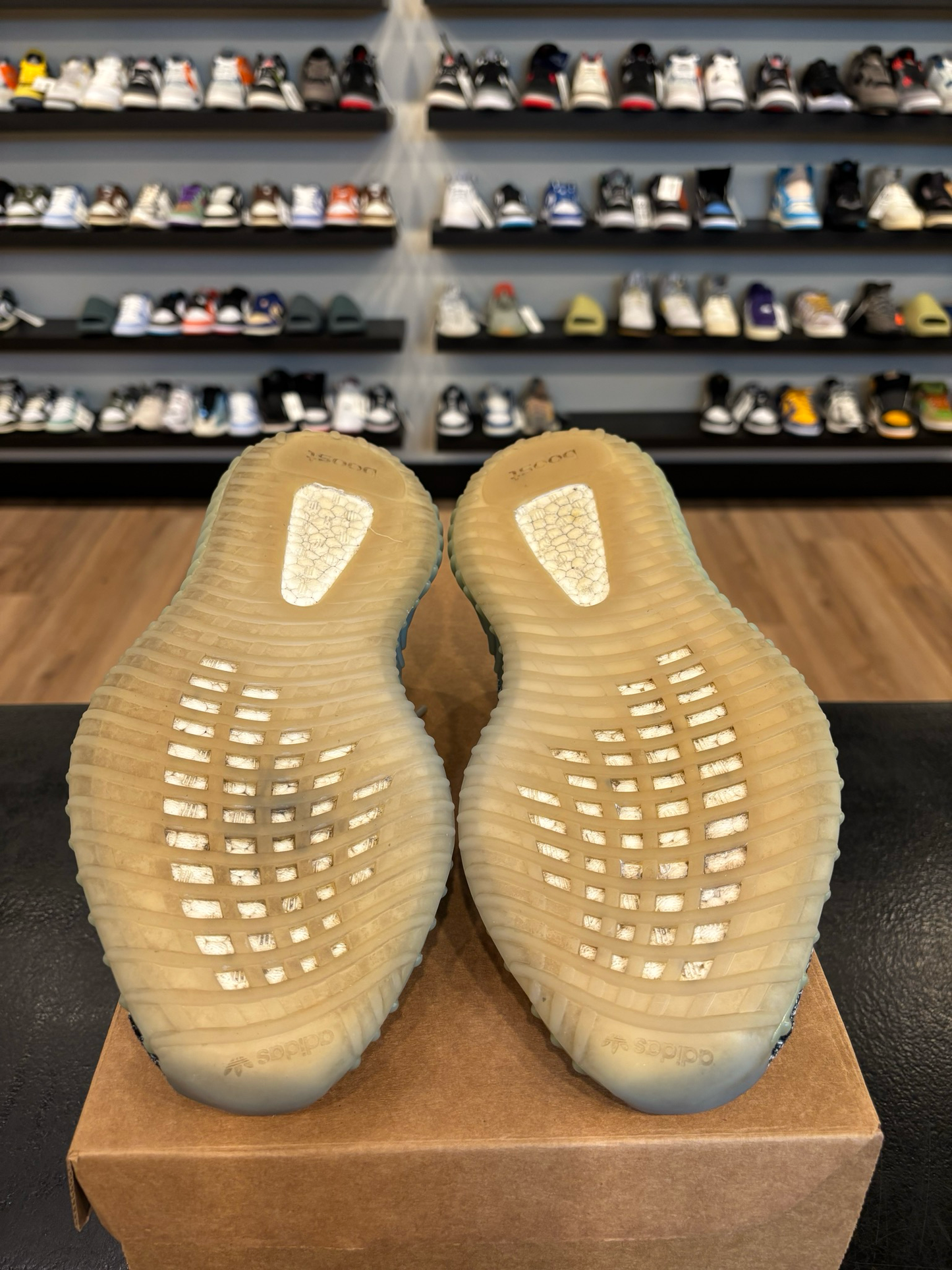 Yeezy 350 V2 Ash Blue Size 8 Pre-Owned (No Box)