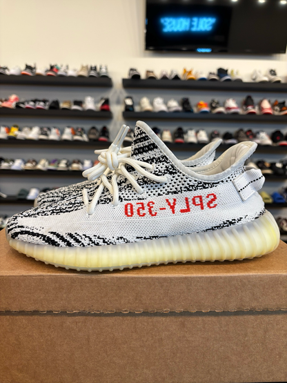 Yeezy 350 V2 Zebra Size 8 Pre-Owned (No Box)