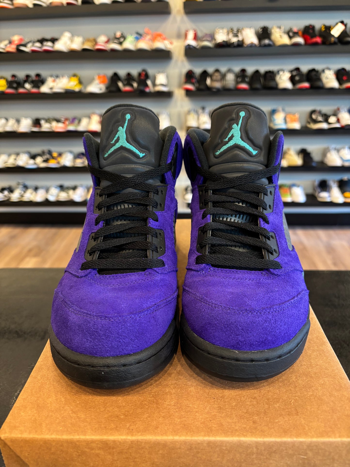 Jordan 5 Alternate Grape Size 7.5 Pre-Owned (No Box)