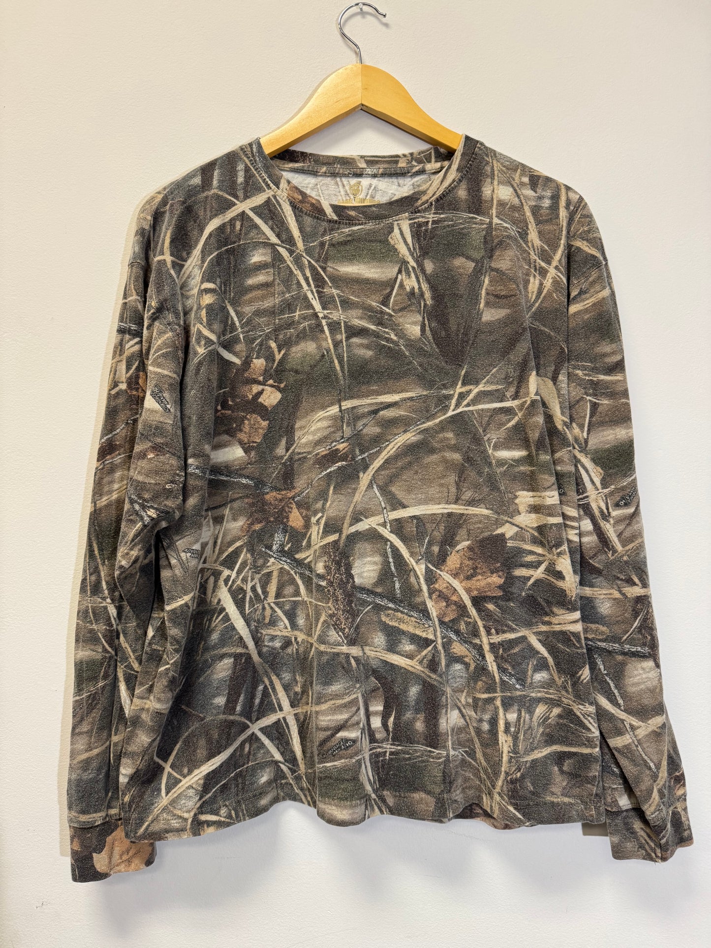 Game Winner Camo Long Sleeve Size Large Vintage
