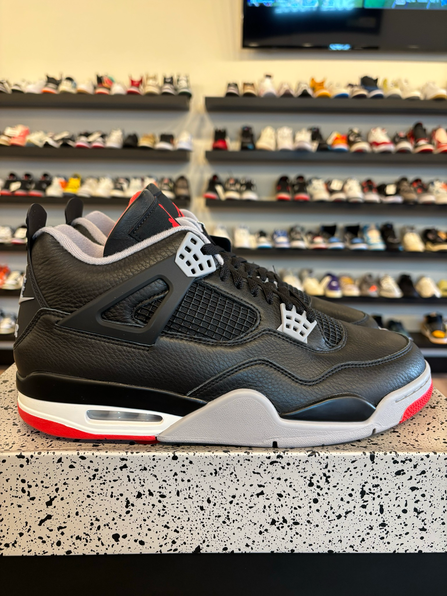Jordan 4 Bred Reimagined Size 11 Brand New (A)