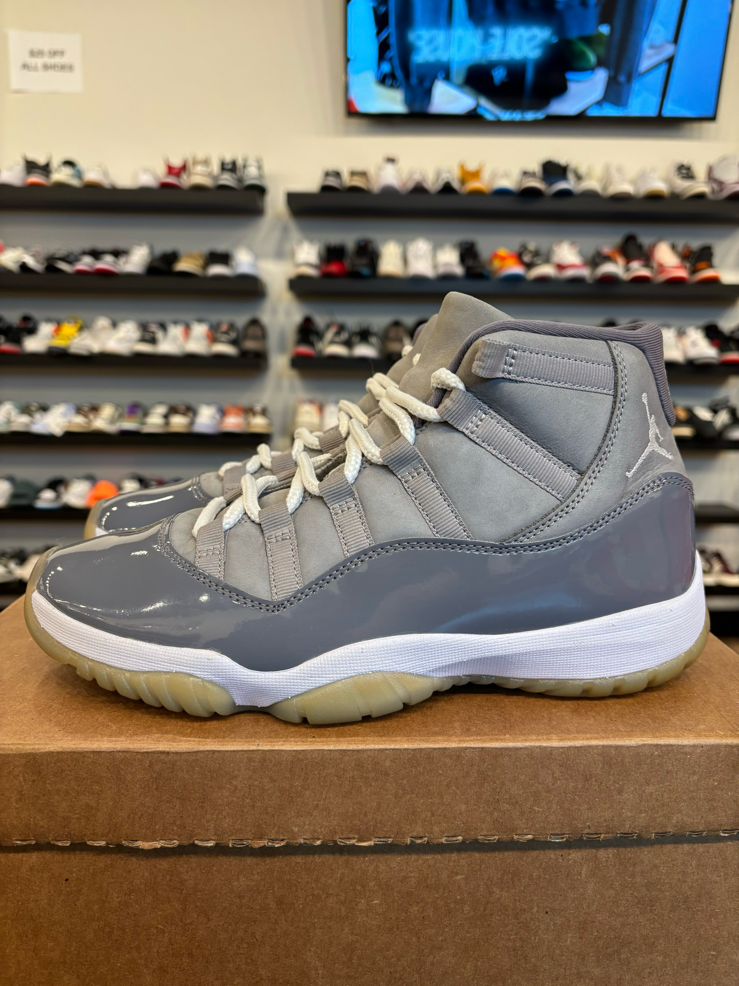 Jordan 11 Cool Grey Size 8 Pre-Owned (No Box)