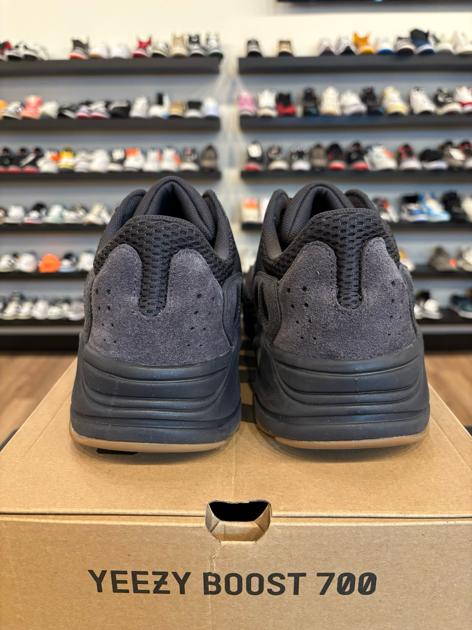 Yeezy 700 Utility Black Size 13 Pre-Owned