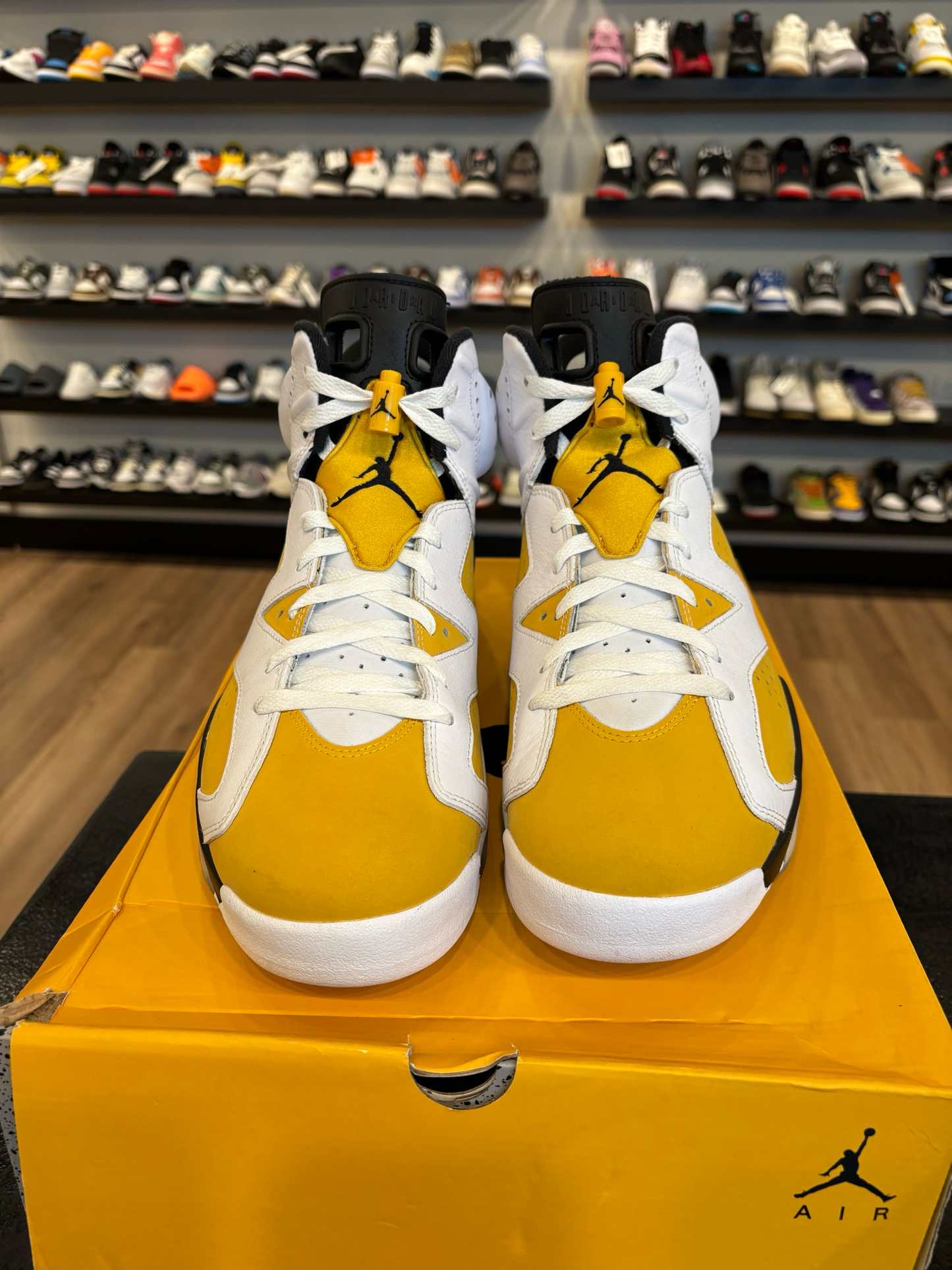 Jordan 6 Yellow Ochre Size 12 Pre-Owned