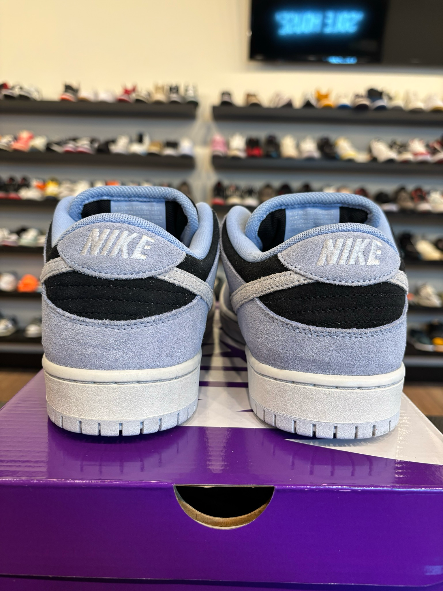 Nike SB Dunk Low Black Aluminum Size 10 Pre-Owned