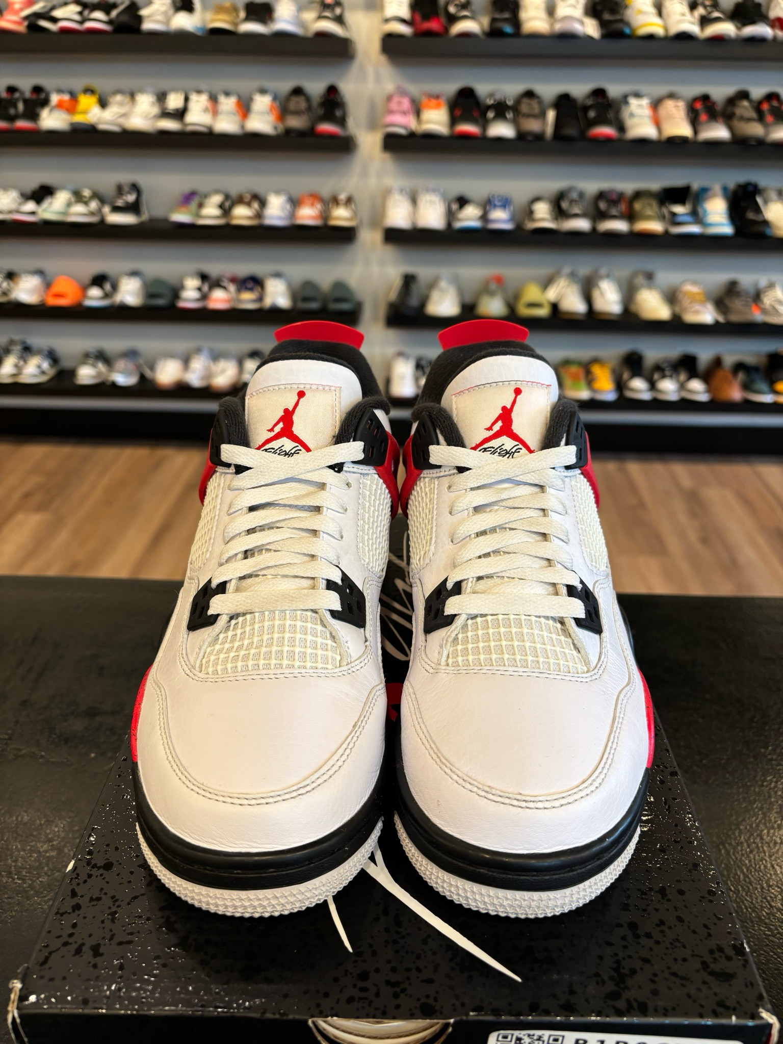 Jordan 4 Red Cement Size 7Y (8.5W) Pre-Owned