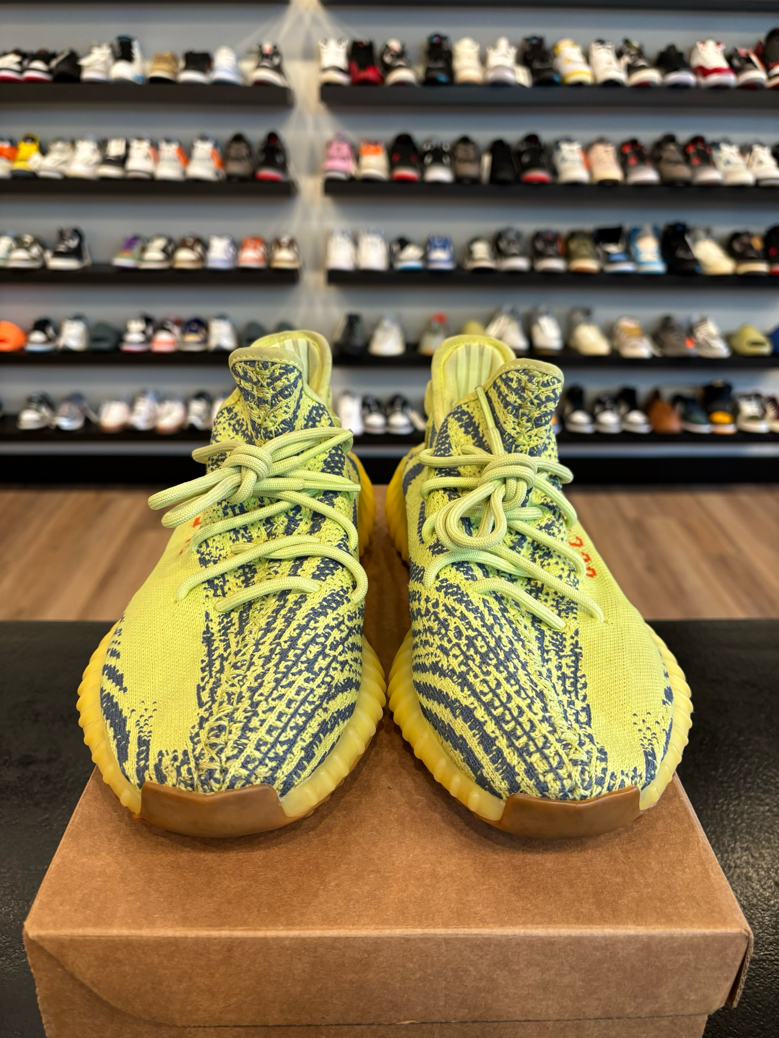 Yeezy 350 V2 Semi Frozen Size 10 Pre-Owned (No Box)