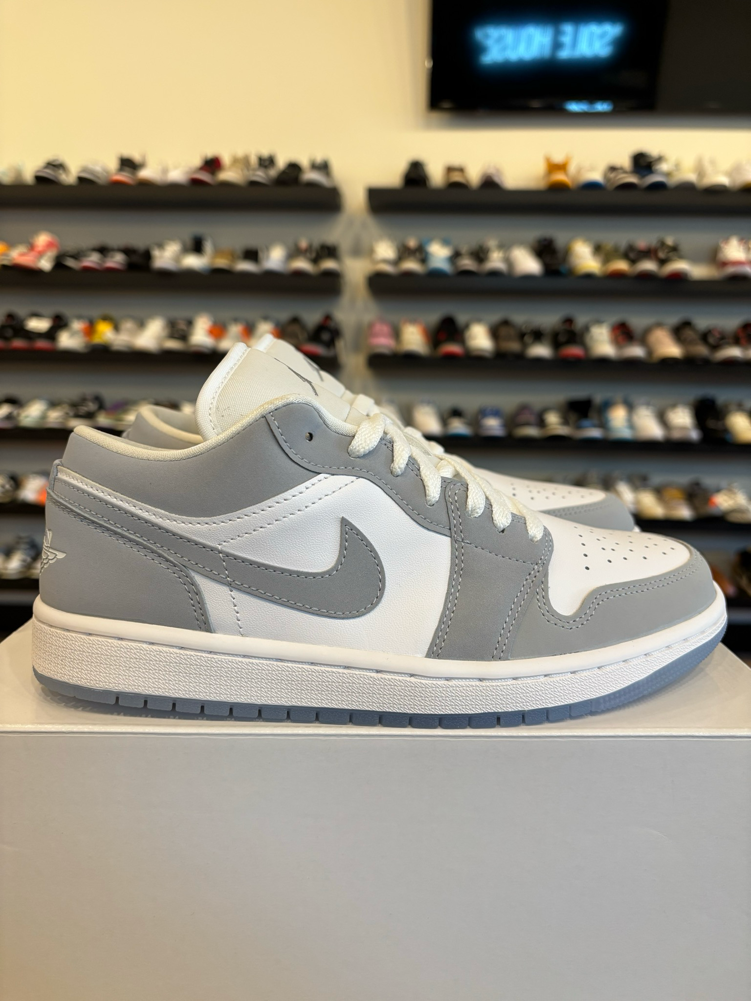 Jordan 1 Low Wolf Grey Size 7.5 (9W) Brand New