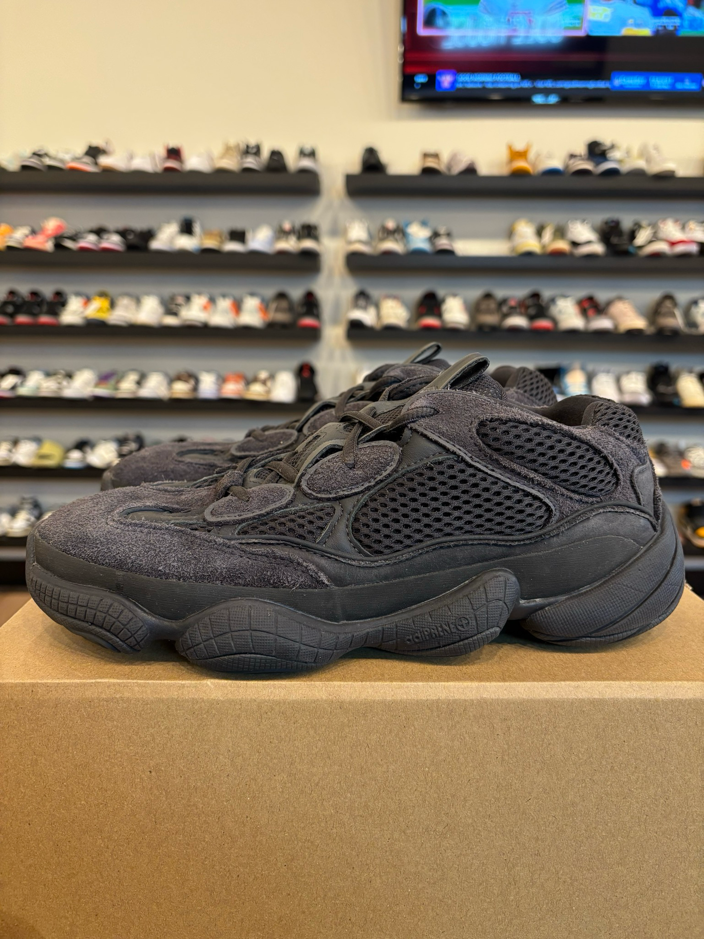 Yeezy 500 Utility Black Size 7.5 Pre-Owned