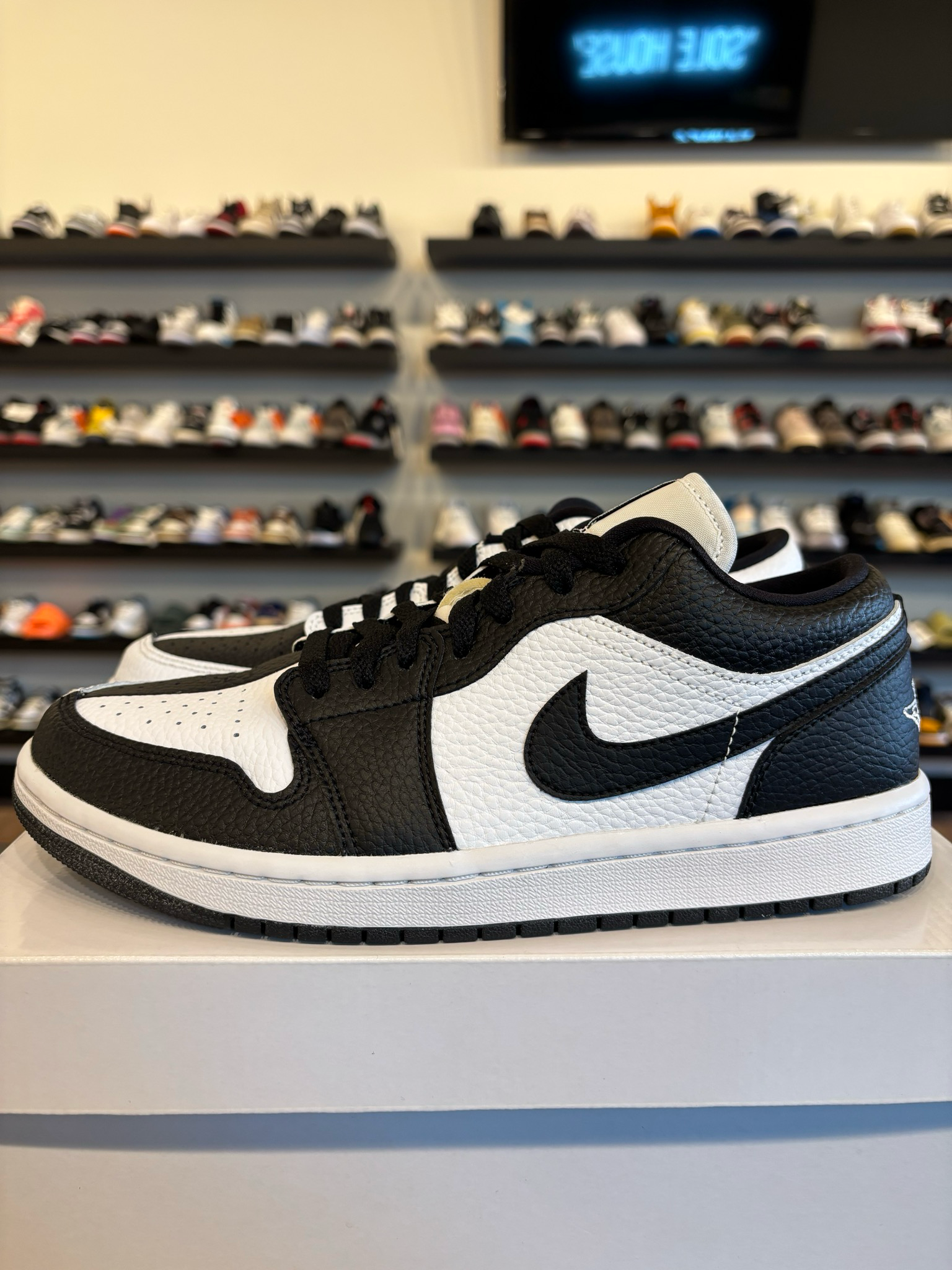 Jordan 1 Low Black White Split Size 8 (9.5W) Pre-Owned