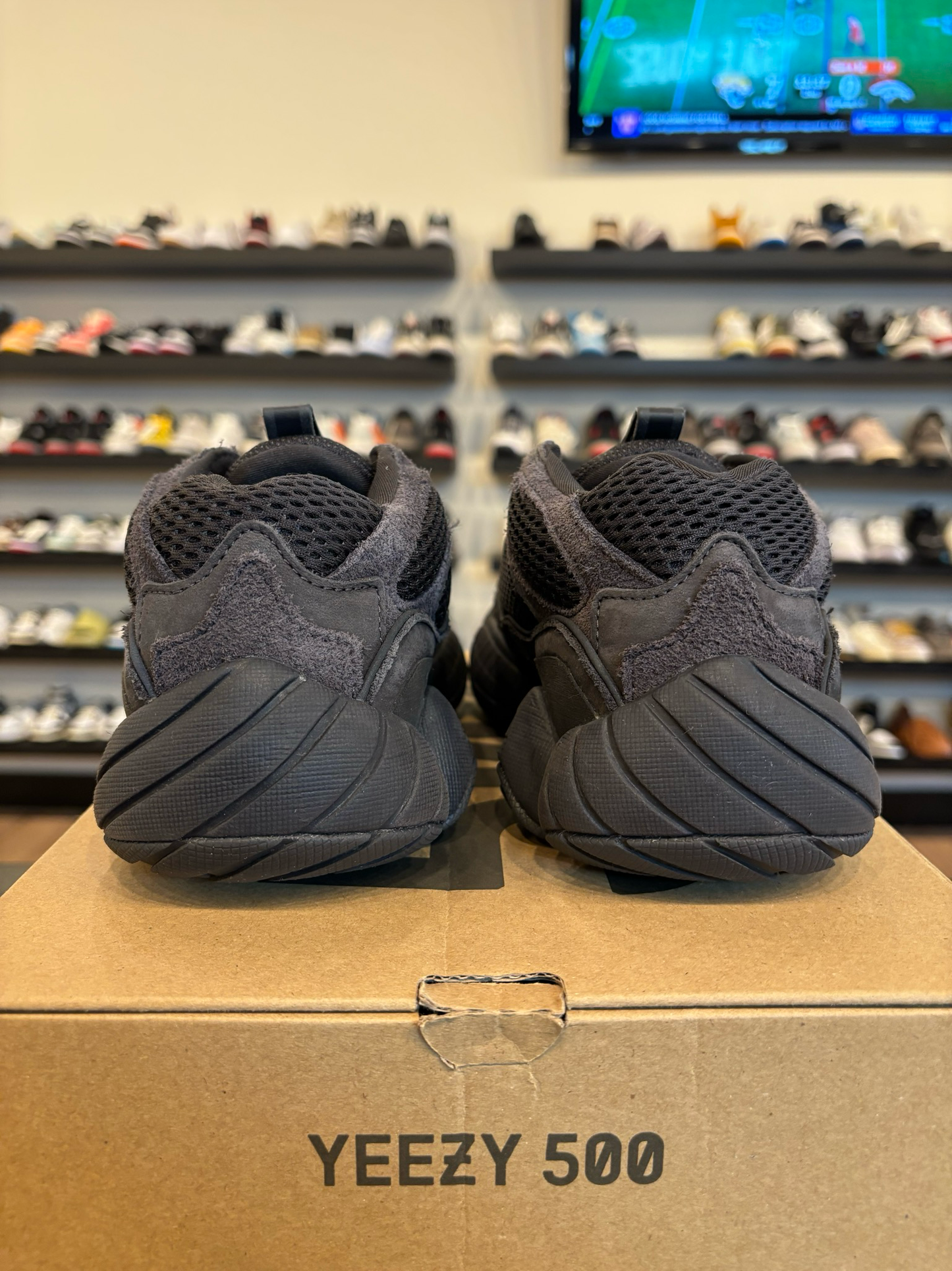Yeezy 500 Utility Black Size 7.5 Pre-Owned