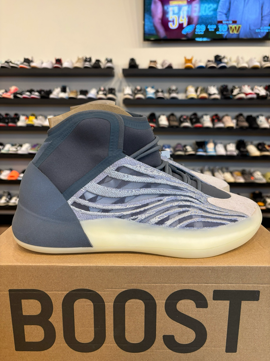 Yeezy QNTM Mono Carbon Size 12.5 Brand New