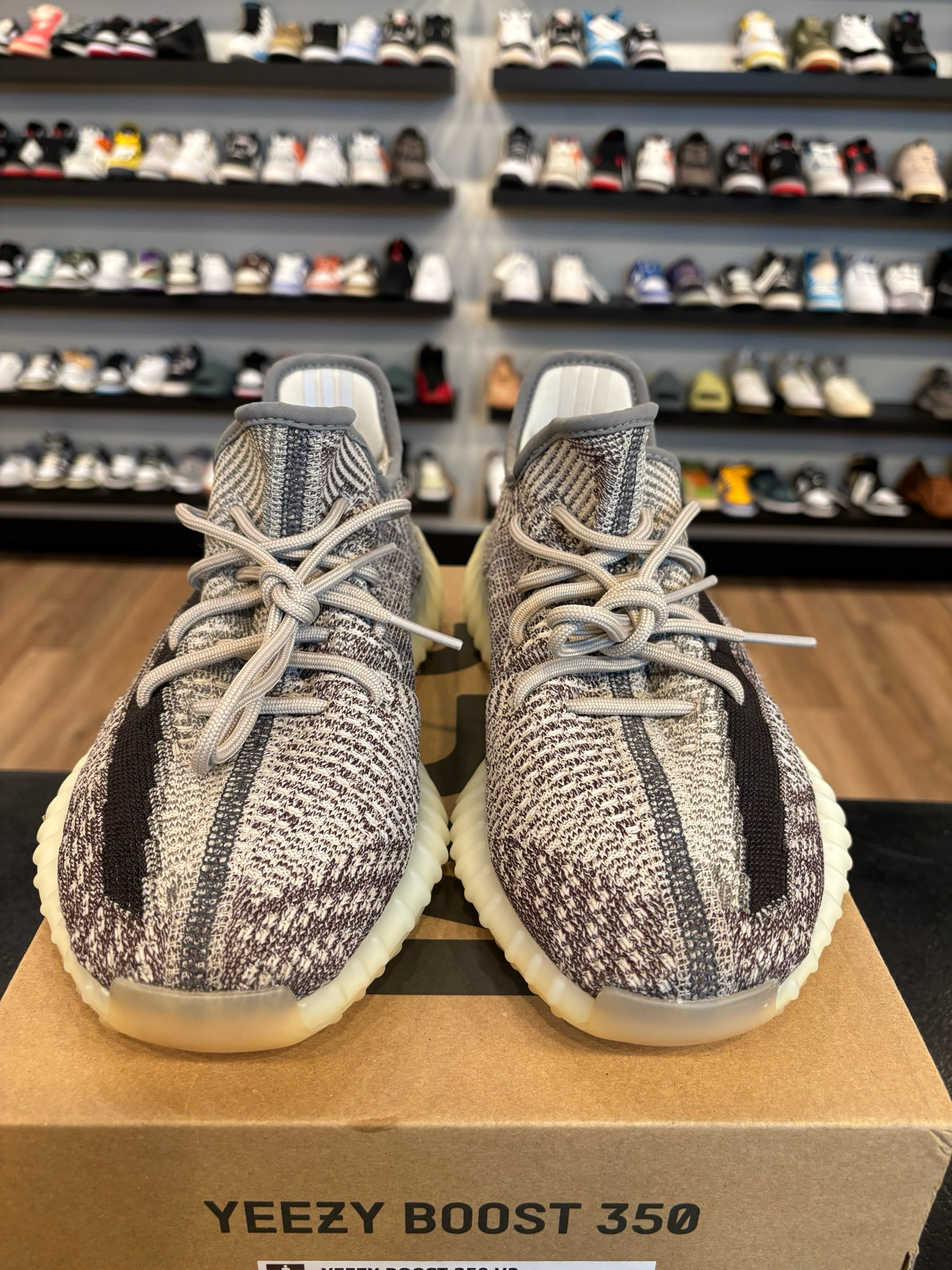 Yeezy 350 V2 Zyon Size 10 Pre-Owned