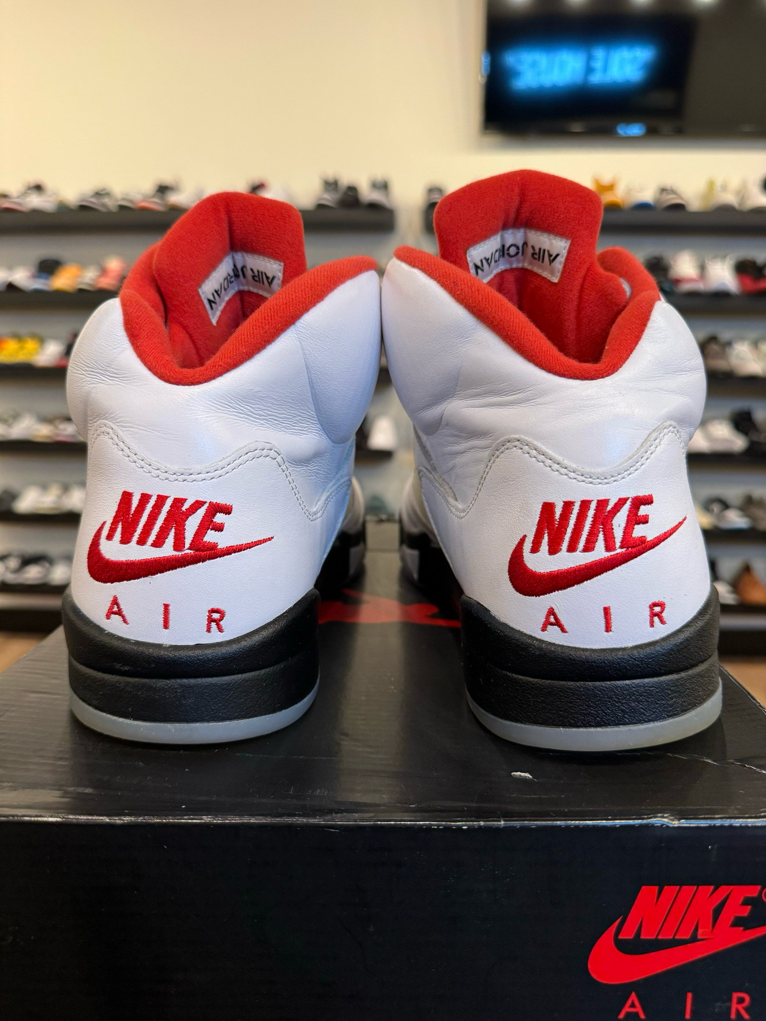 Jordan 5 Fire Red 2020 Size 13 Pre-Owned