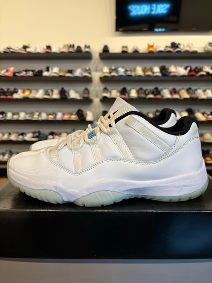 Jordan 11 Low Legend Blue Size 9.5 Pre-Owned
