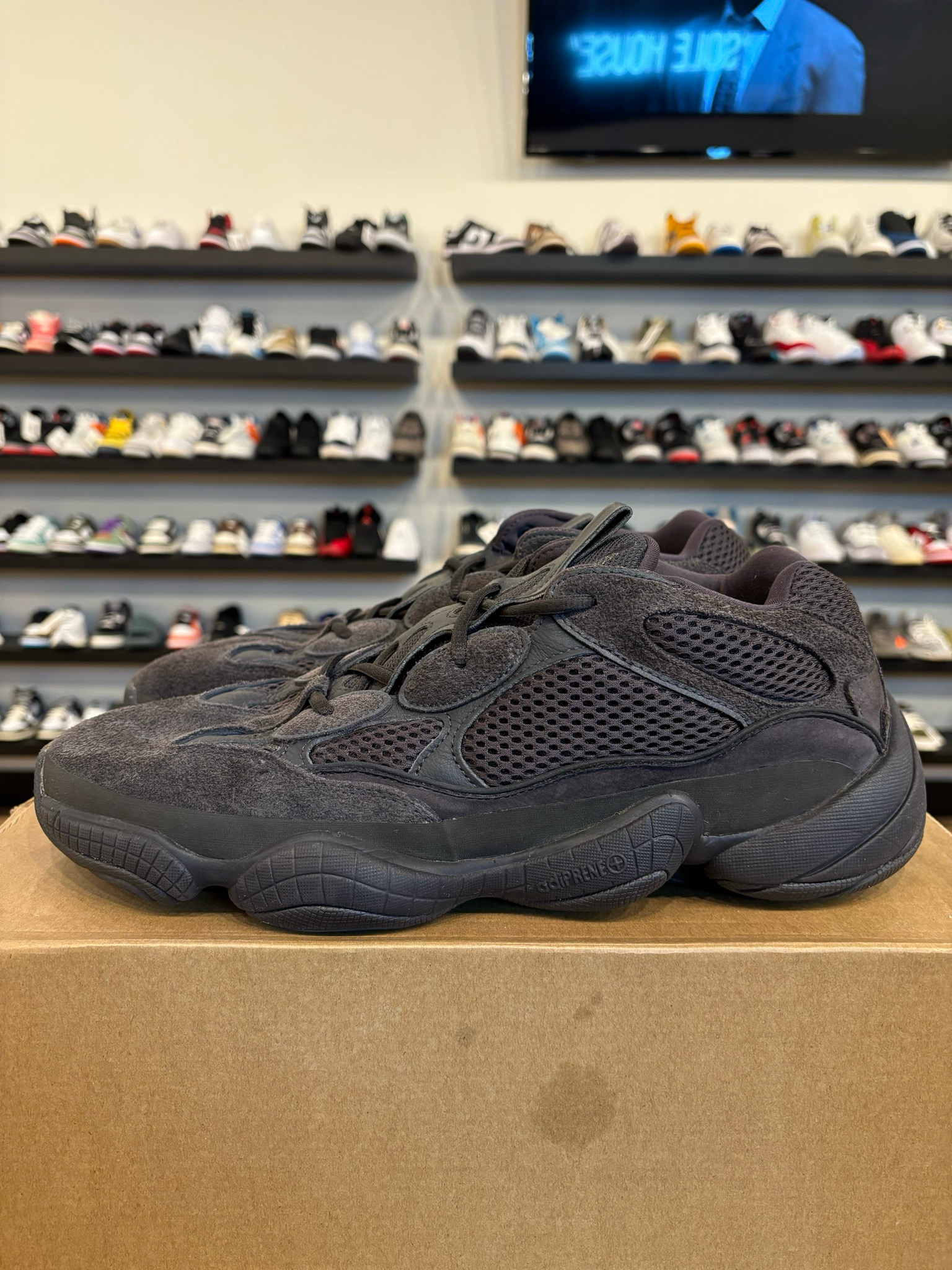 Yeezy 500 Utility Black Size 13 Pre-Owned