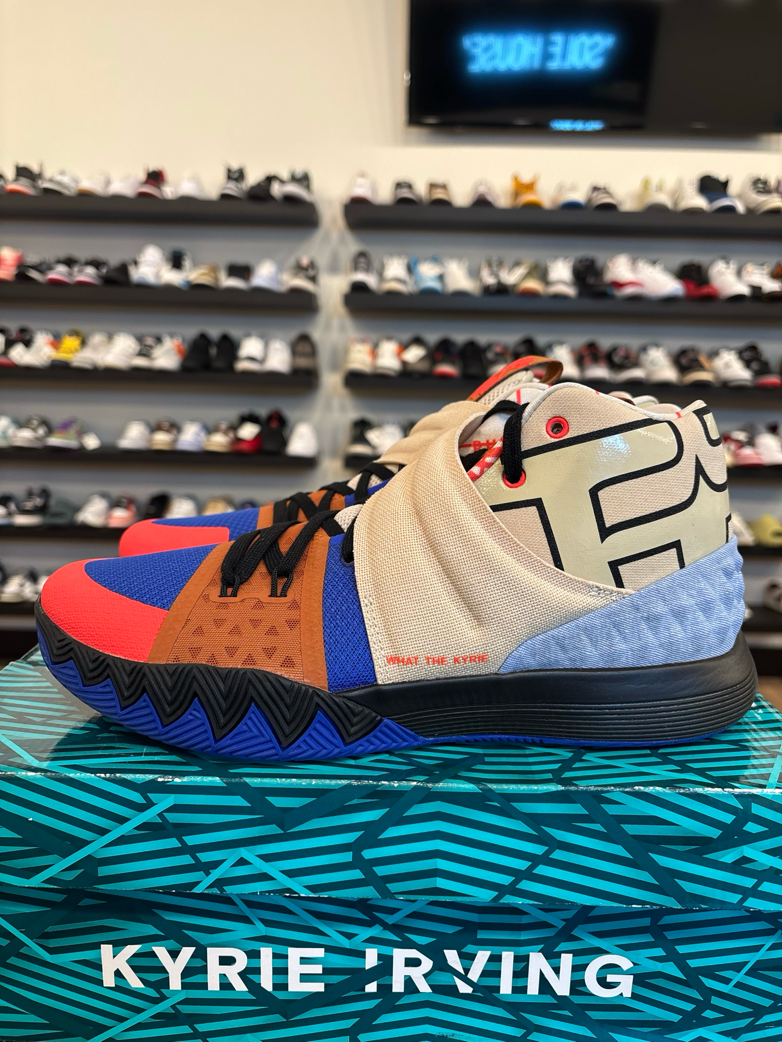 Nike Kyrie S1 Hybrid What The Size 9.5 Brand New