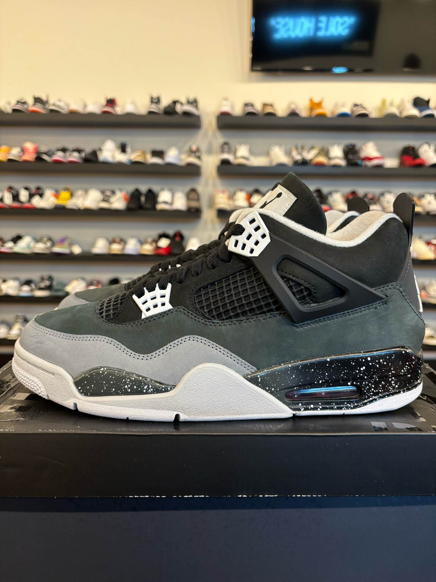 Jordan 4 Fear 2024 Size 12 Pre-Owned