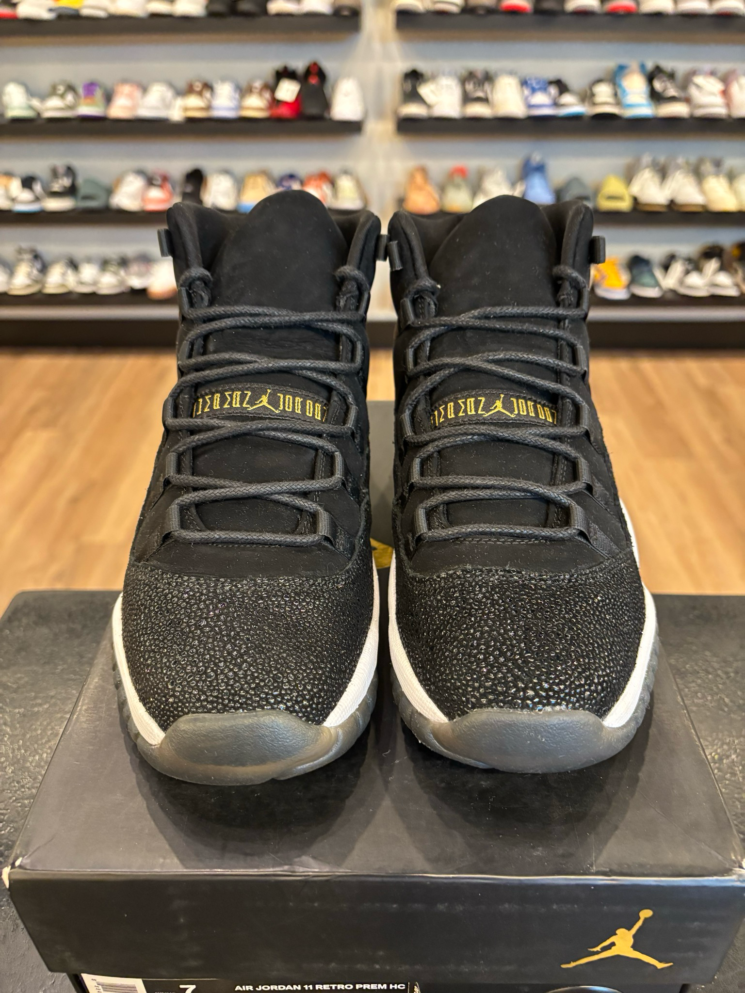 Jordan 11 Heiress Size 5.5Y (7W) Pre-Owned