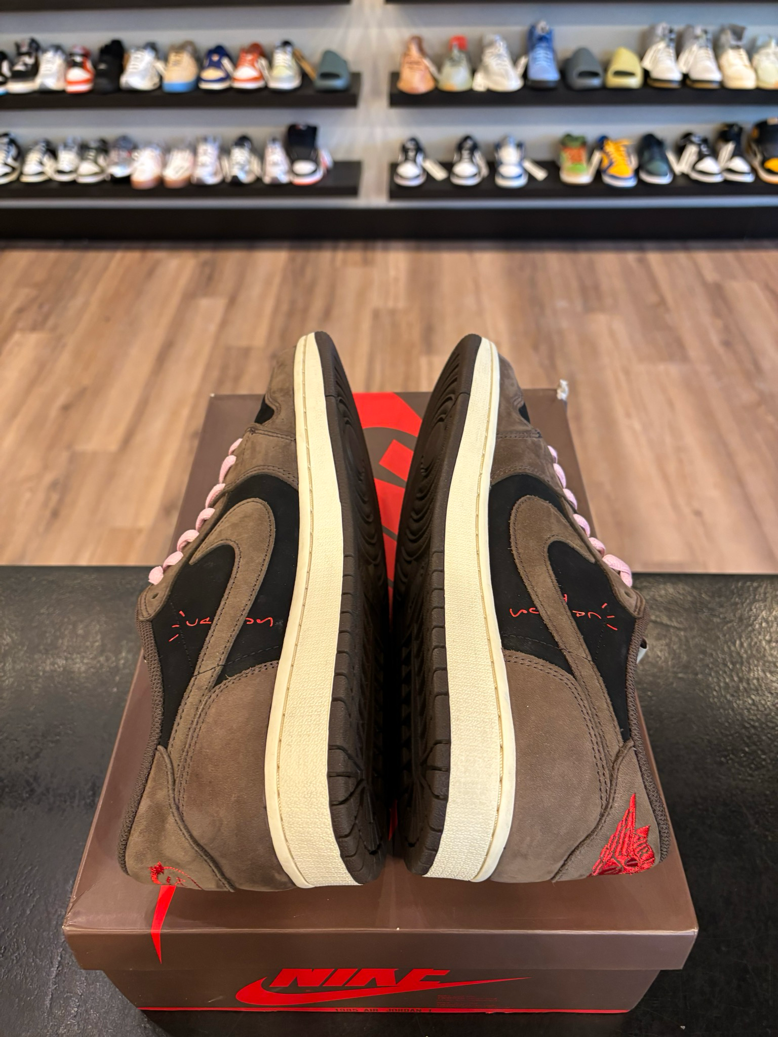 Jordan 1 Low Travis Scott Mocha Size 11 Pre-Owned