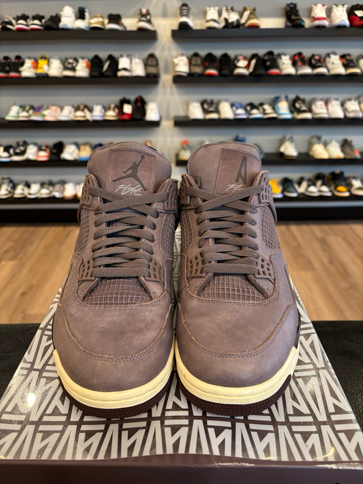 Jordan 4 A Ma Maniere Violet Ore Size 10.5 Pre-Owned (B)