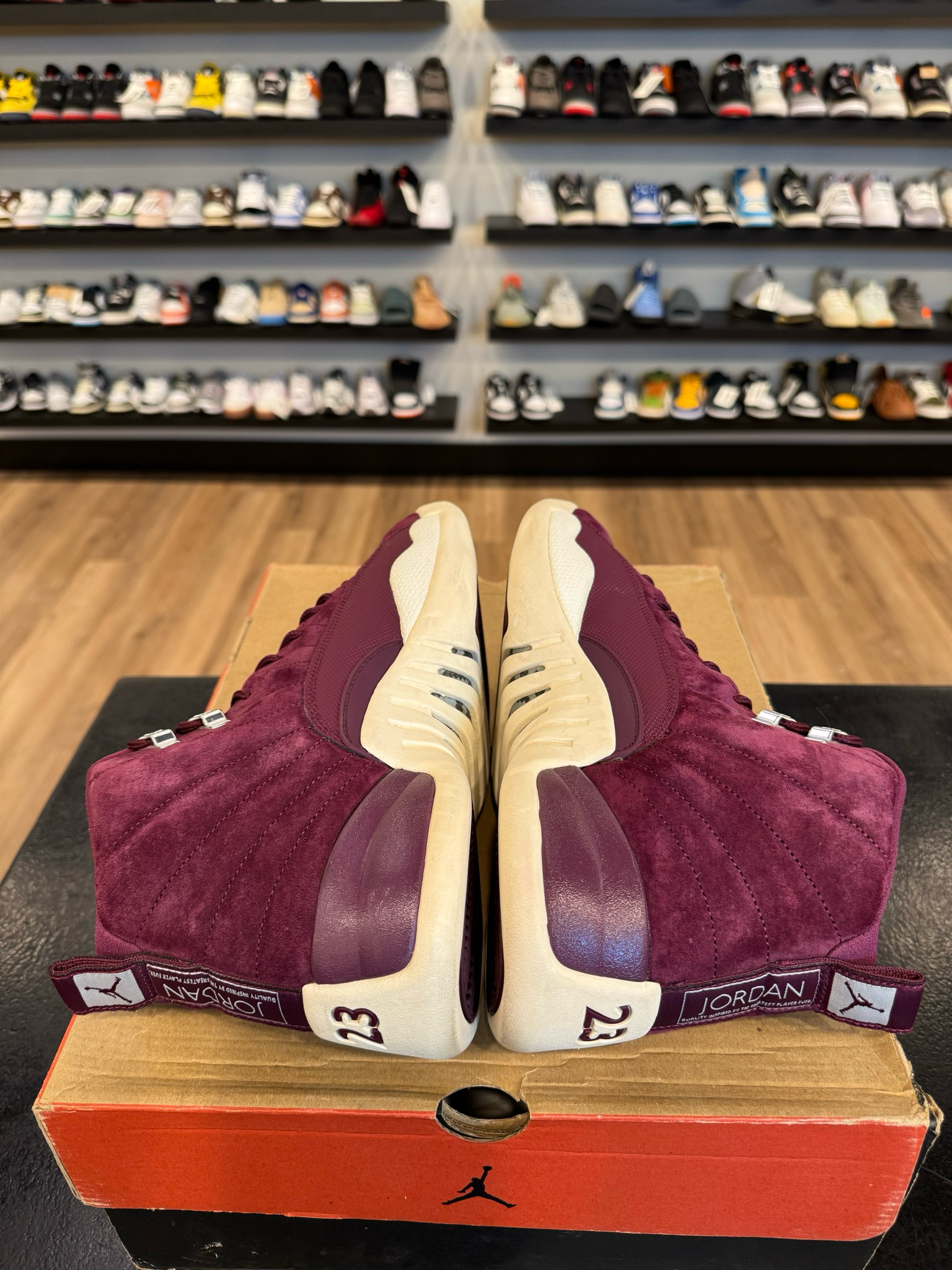 Jordan 12 Bordeaux Size 10.5 Pre-Owned