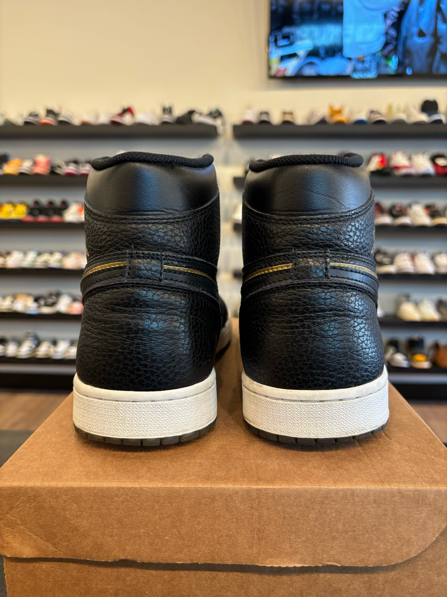 Jordan 1 City Of Flight Size 10.5 Pre-Owned (No Box)