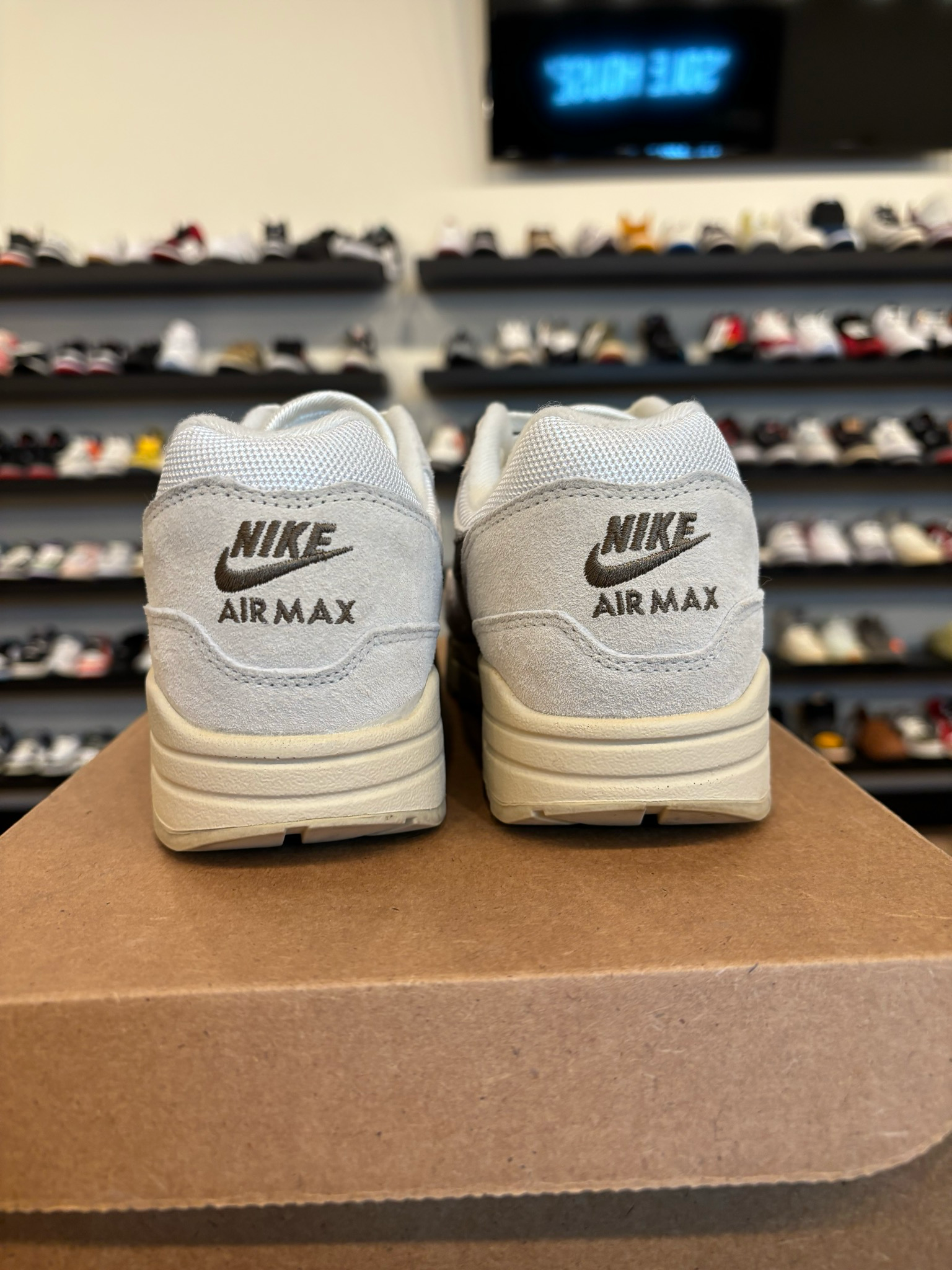 Nike Air Max 1 Sail Ironstone Size 7 (8.5W) Pre-Owned (No Box)