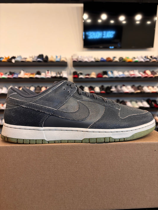 Nike Dunk Low Halloween Size 12 Pre-Owned (No Box)