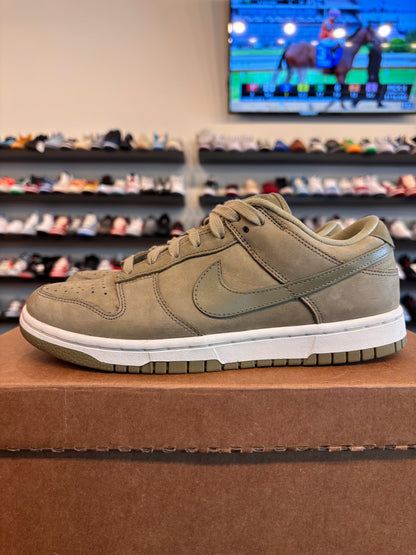 Nike Dunk Low Neutral Olive Size 7 (8.5W) Pre-Owned (No Box)