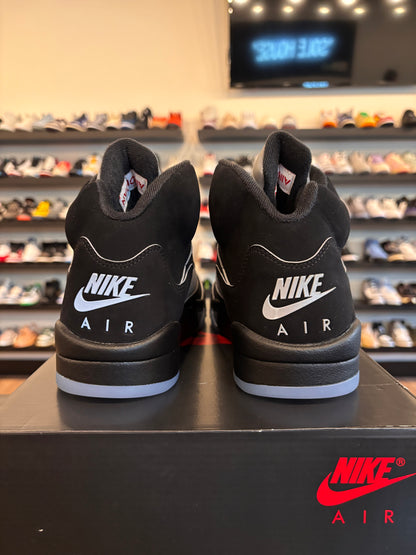 Jordan 5 Reimagined Black Metallic Size 9.5 Brand New