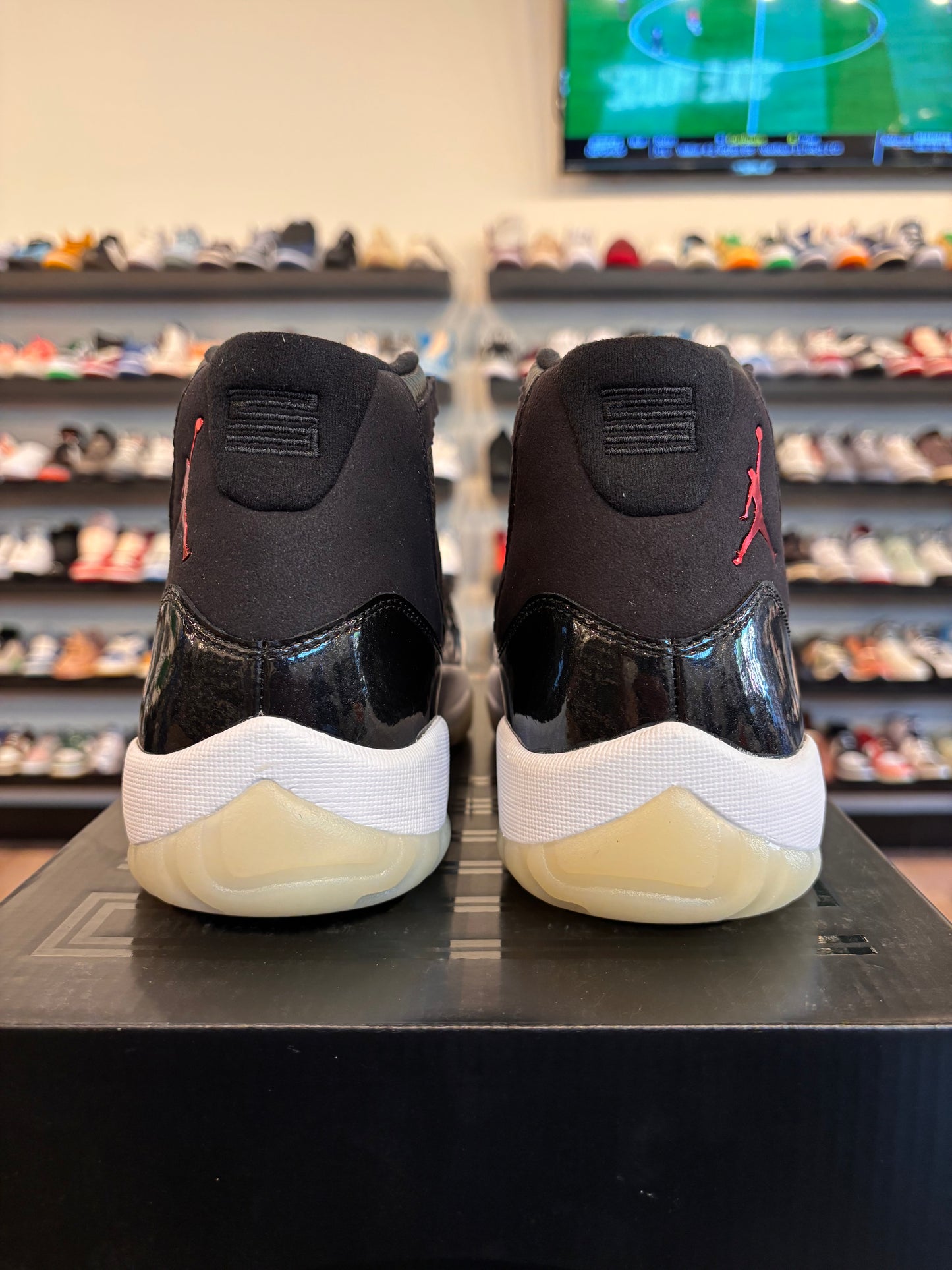 Jordan 11 72-10 Size 10 Brand New