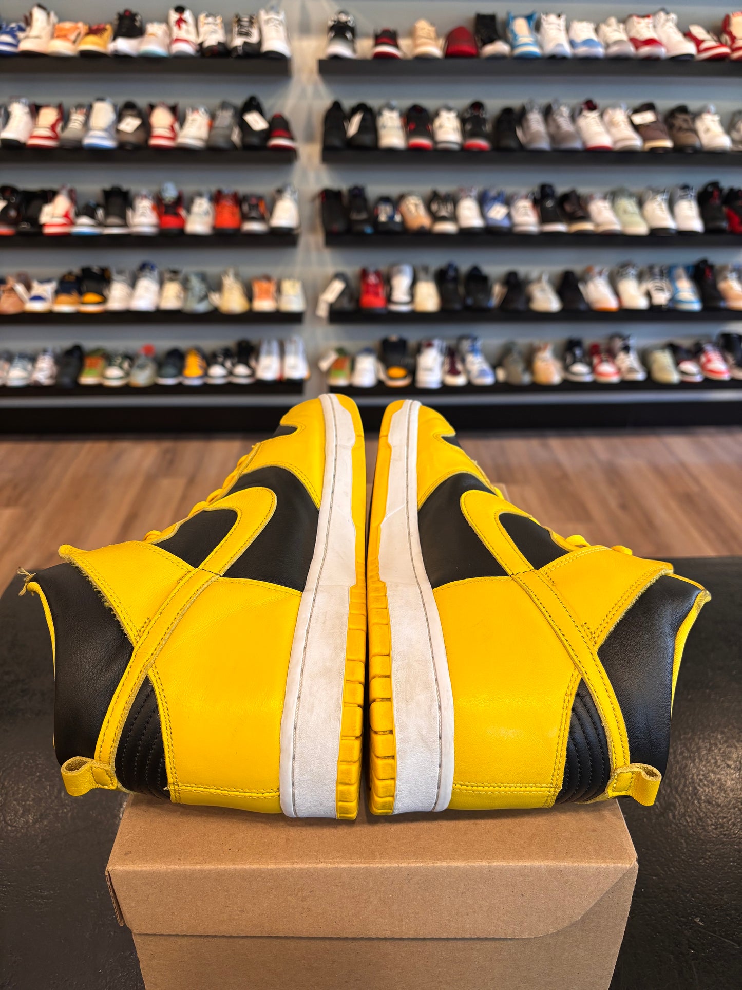 Nike Dunk High Maize Yellow Size 12 Pre-Owned (No Box)