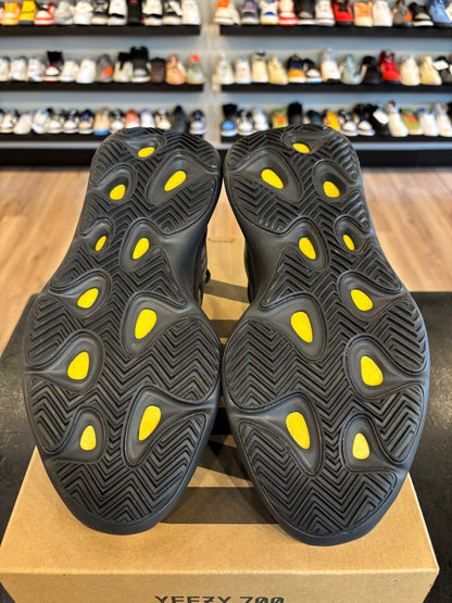 Yeezy 700 V3 Alvah Black Size 10 Pre-Owned