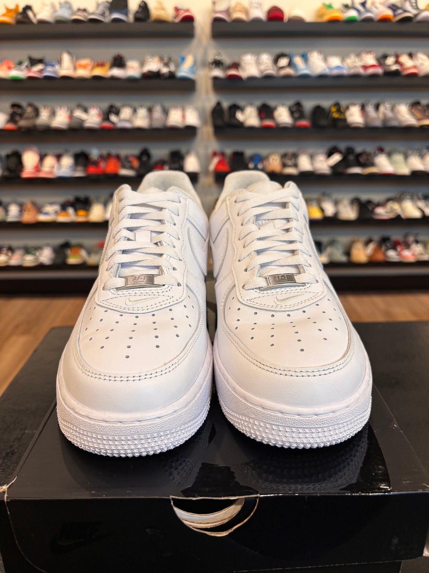 Nike Air Force 1 Low Supreme White Size 8 Pre-Owned