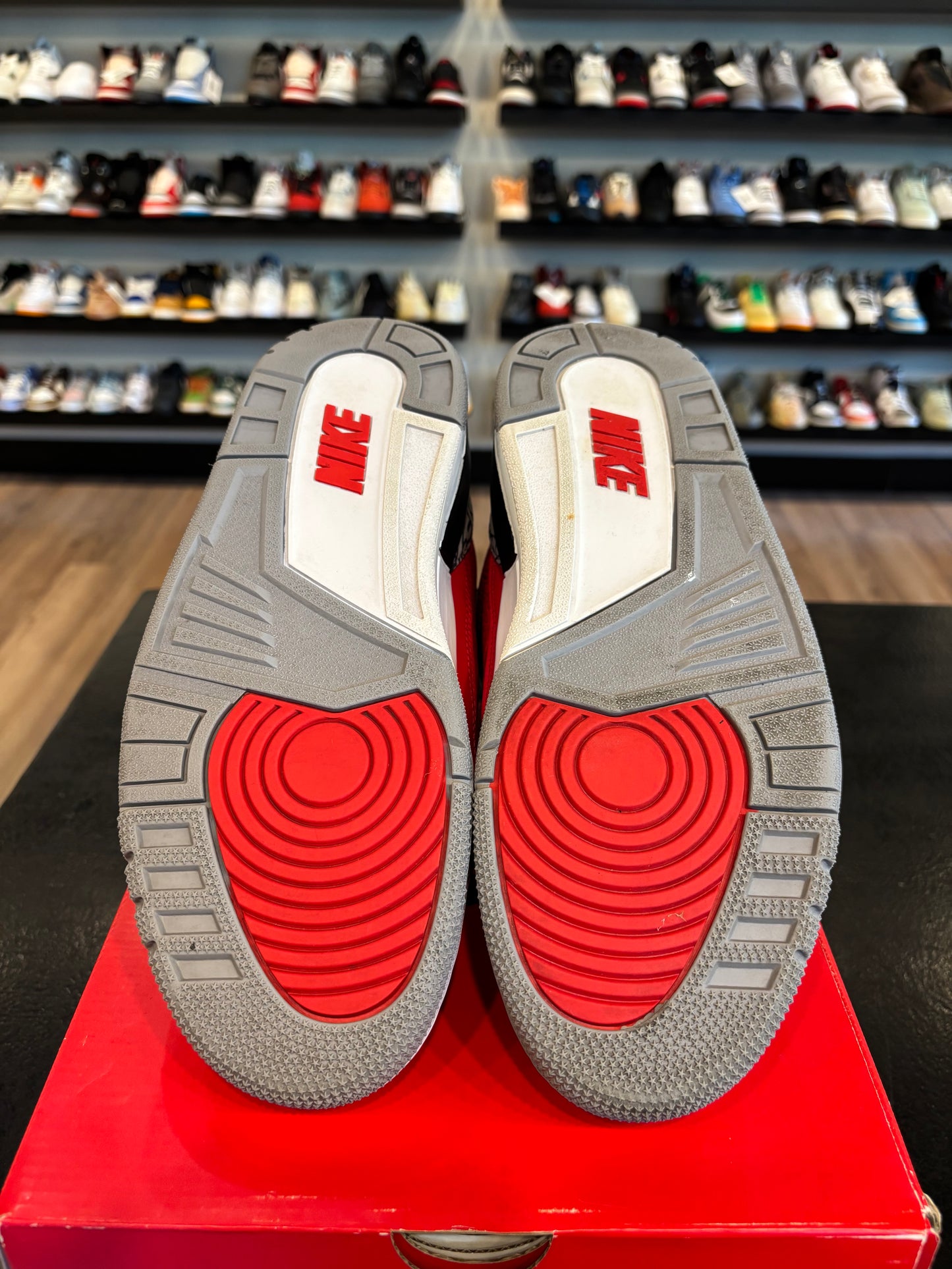 Jordan 3 Unite Chi Size 9 Pre-Owned