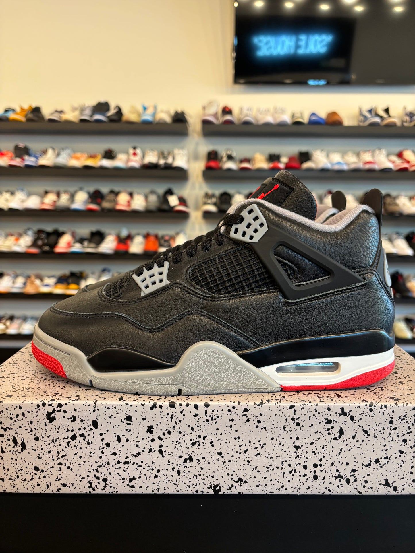 Jordan 4 Bred Reimagined Size 9 Pre-Owned