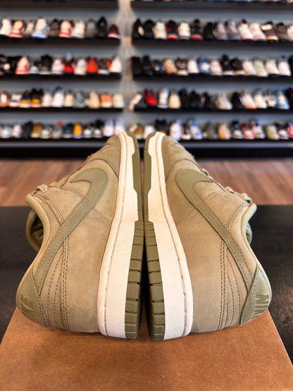 Nike Dunk Low Neutral Olive Size 7 (8.5W) Pre-Owned (No Box)