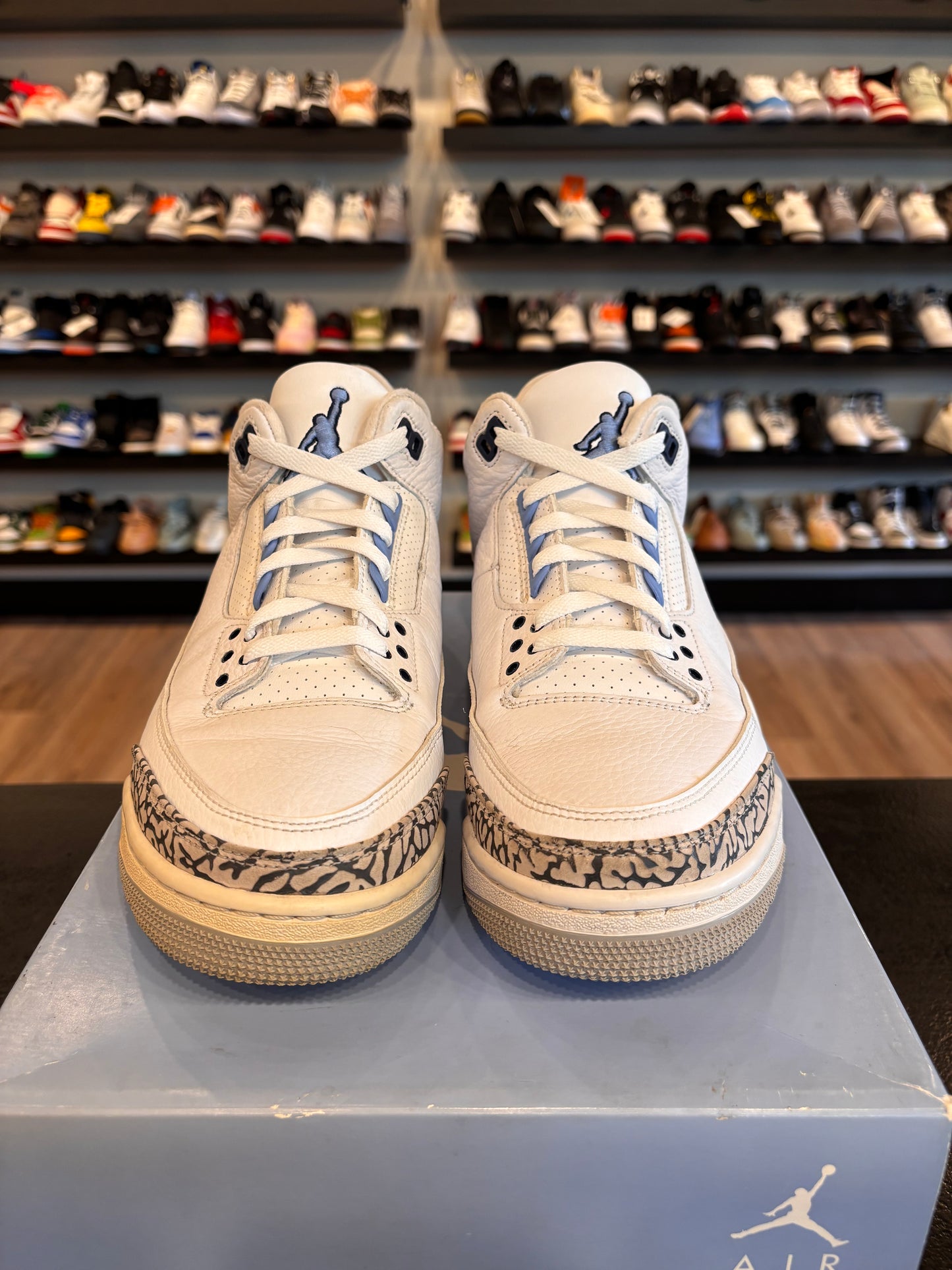 Jordan 3 UNC Size 10 Pre-Owned