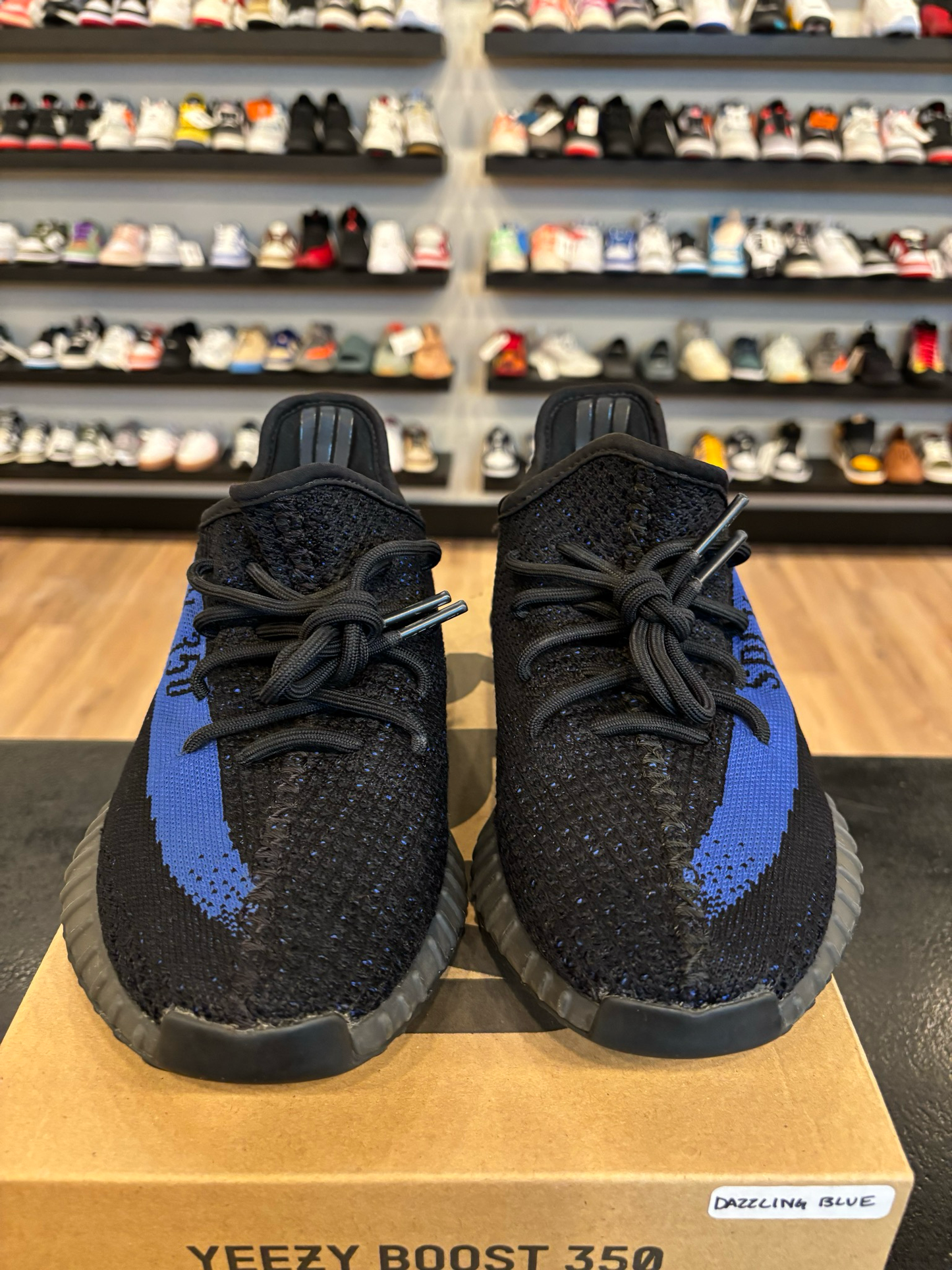 Yeezy 350 V2 Dazzling Blue Size 8.5 Pre-Owned