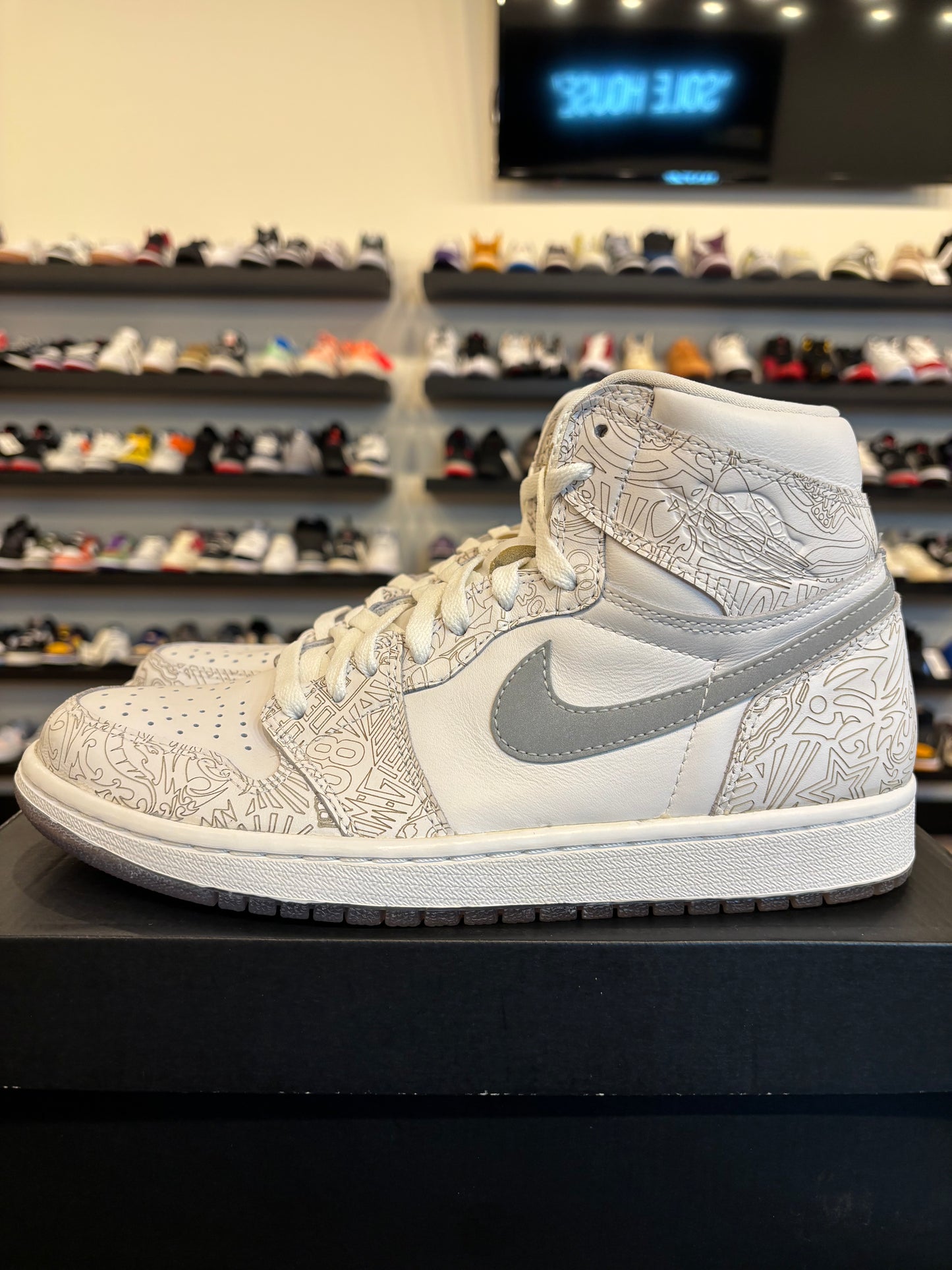Jordan 1 Laser 2015 Size 9 Brand New