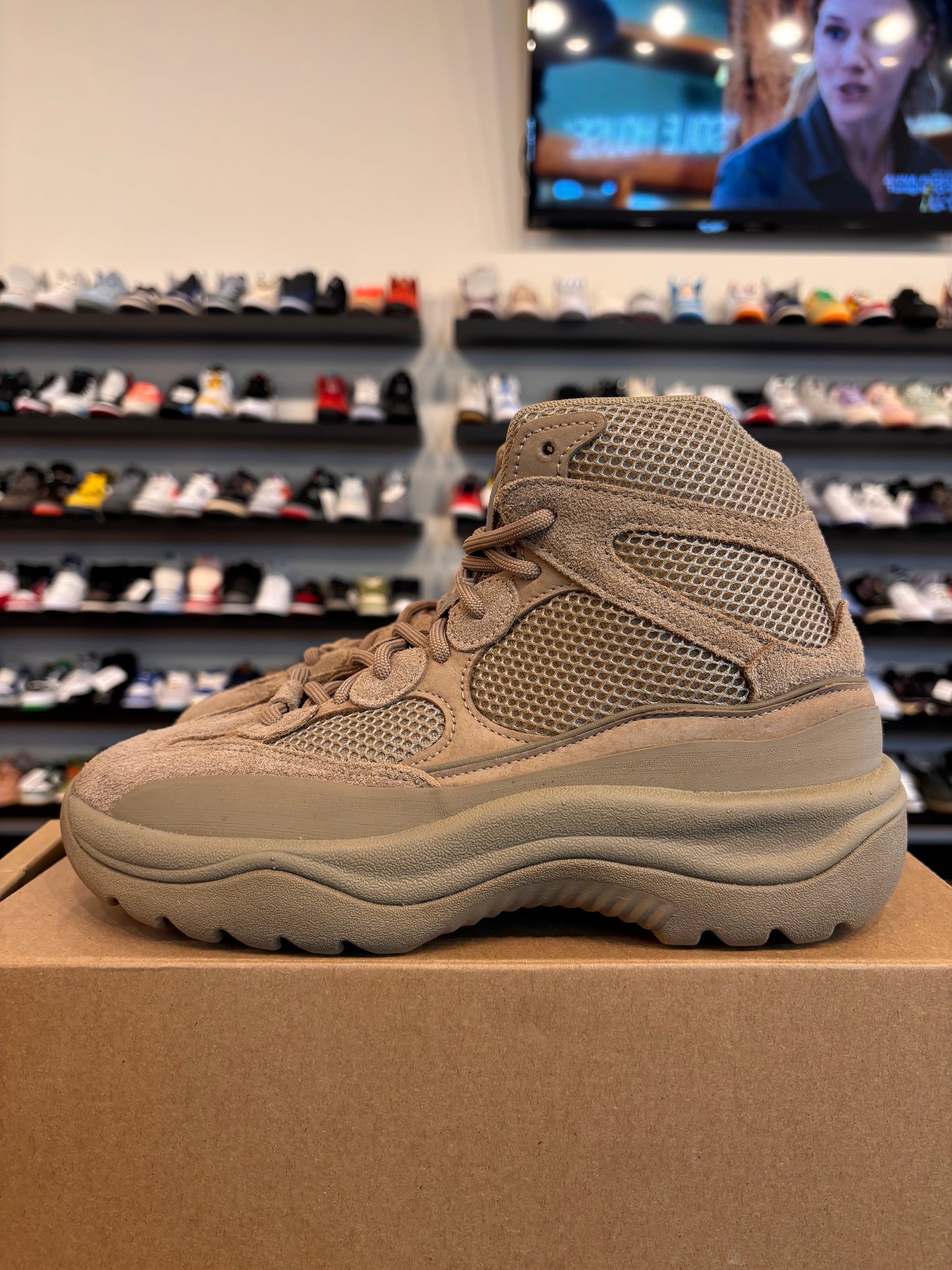Yeezy Desert Boot Rock Size 7.5 (9W) Pre-Owned