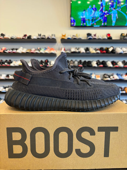 Yeezy 350 V2 Black Static Size 9.5 Pre-Owned