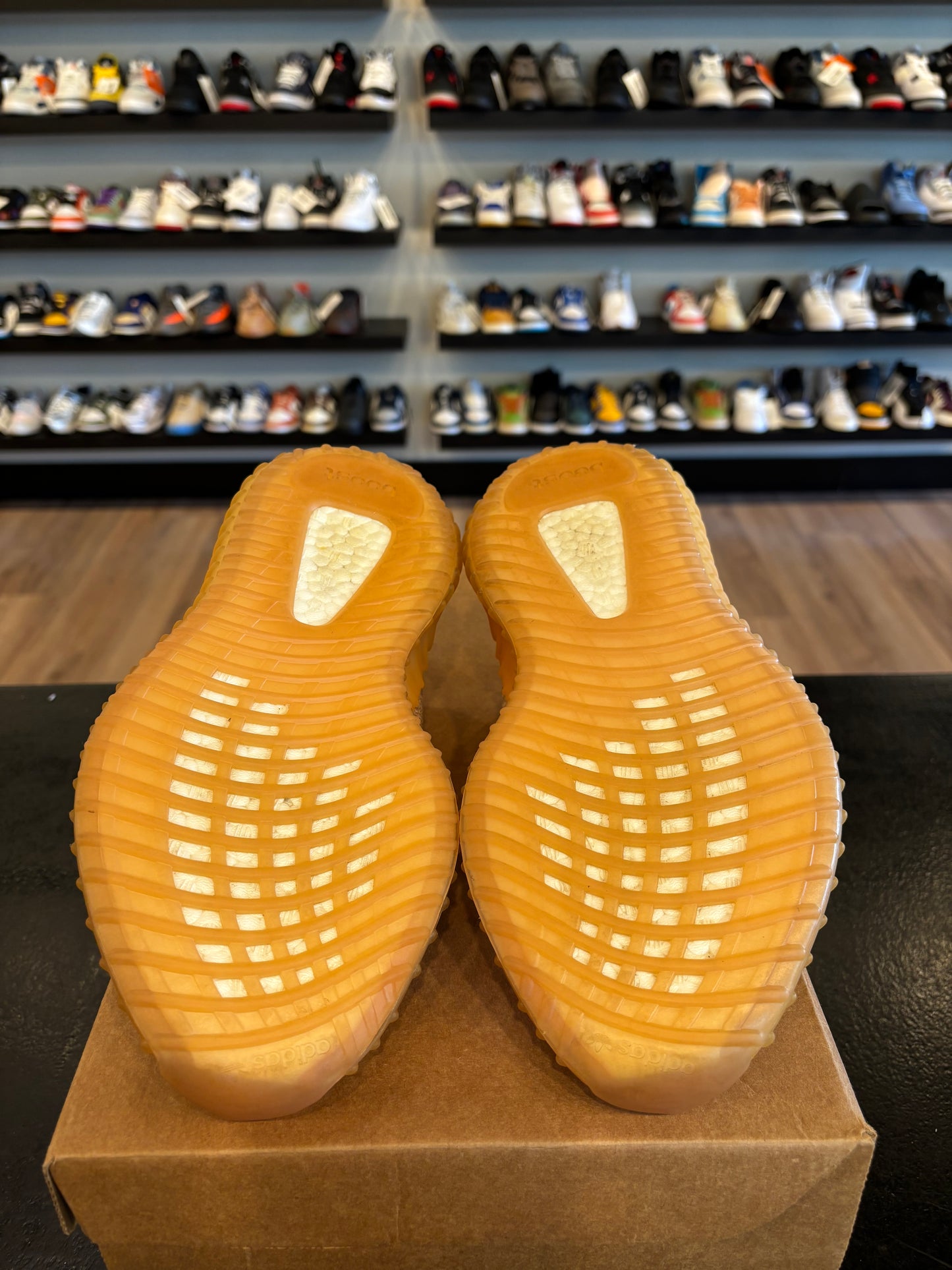 Yeezy 350 V2 Clay Size 6 (7.5W) Pre-Owned (No Box)