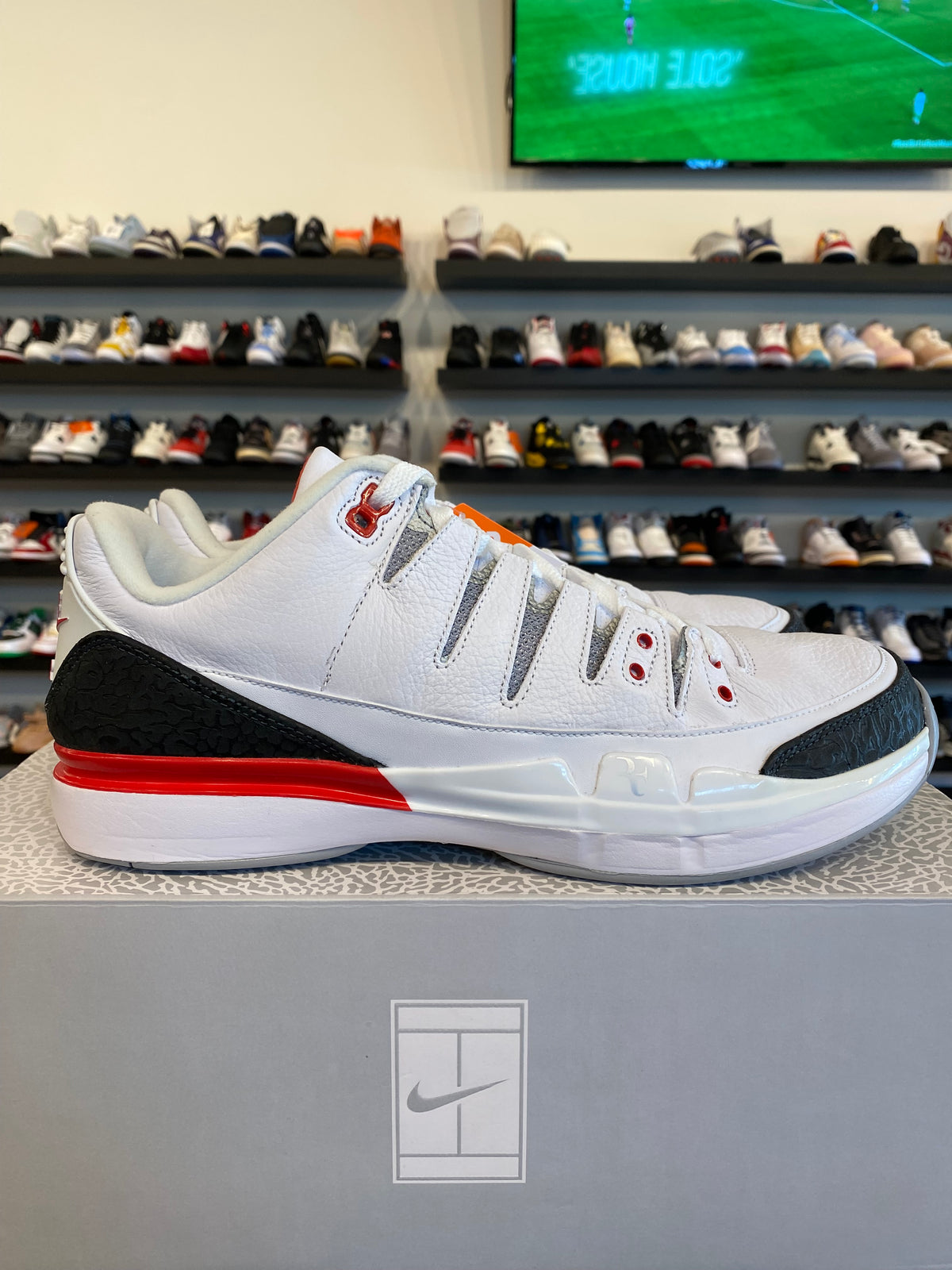 Nike Zoom Vapor AJ3 Fire Red Size 12 Brand New