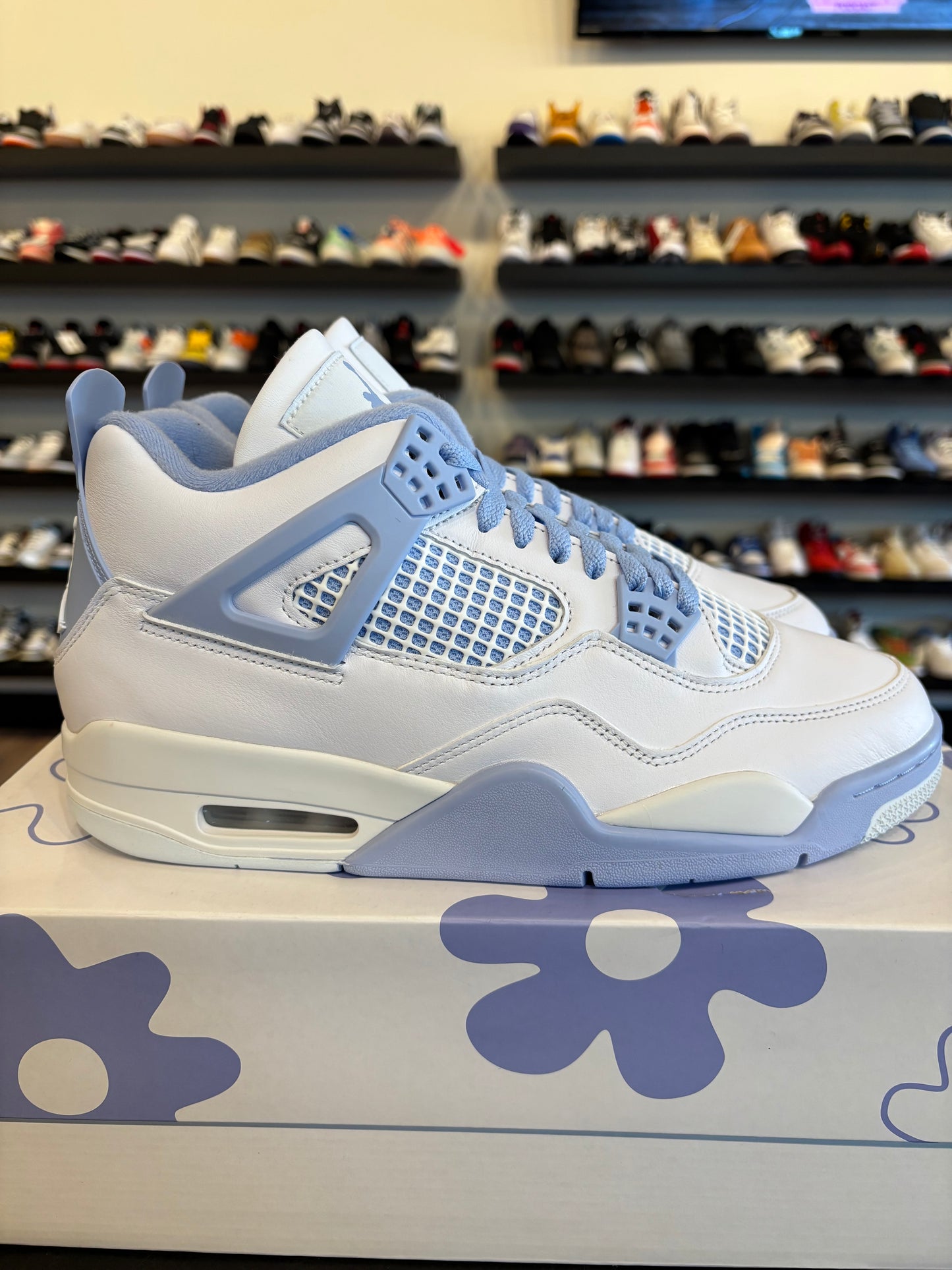 Jordan 4 Forget Me Not Size 10.5 (12W) Brand New