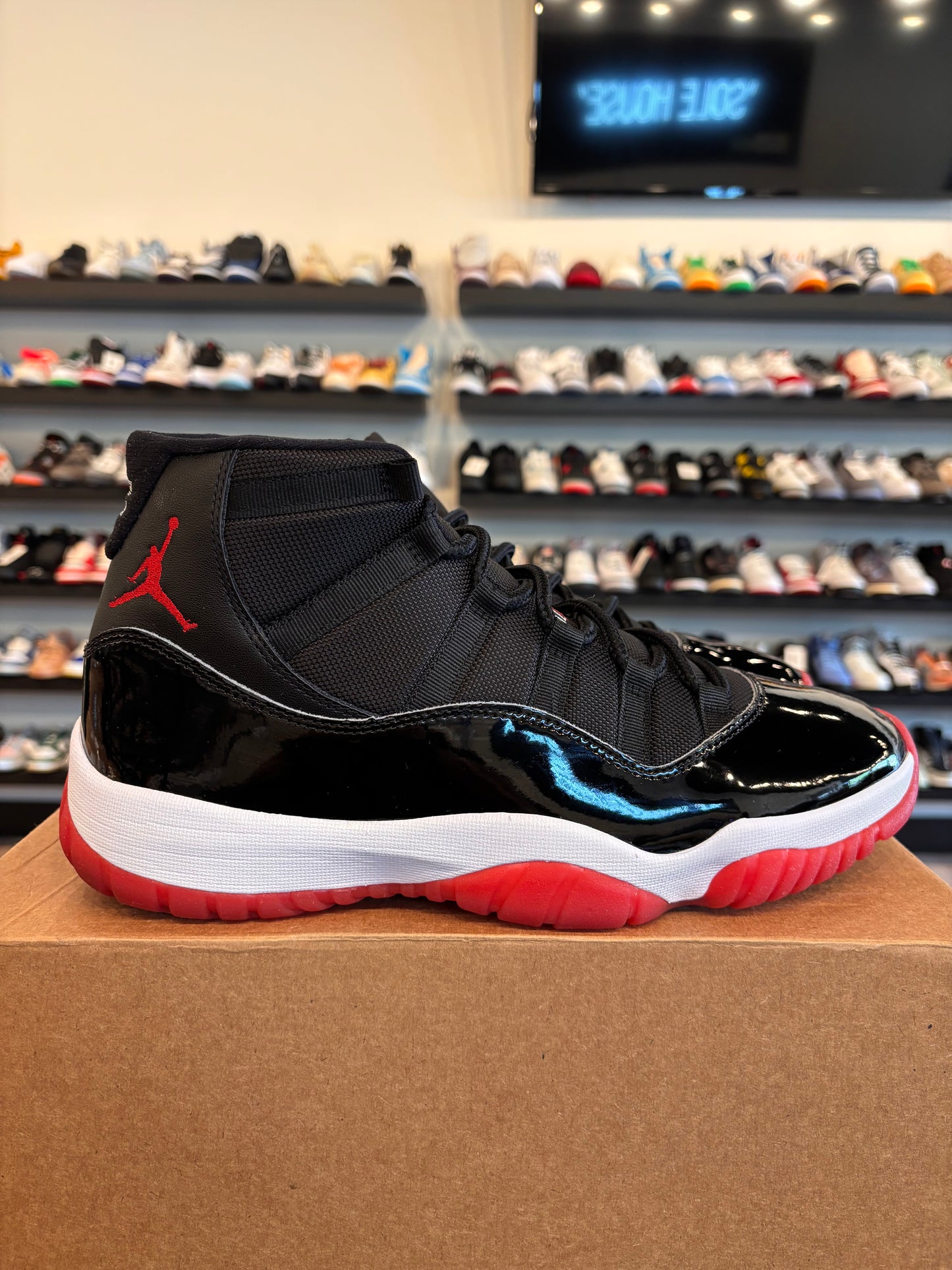 Jordan 11 Bred 2019 Size 12 Pre-Owned (No Box)