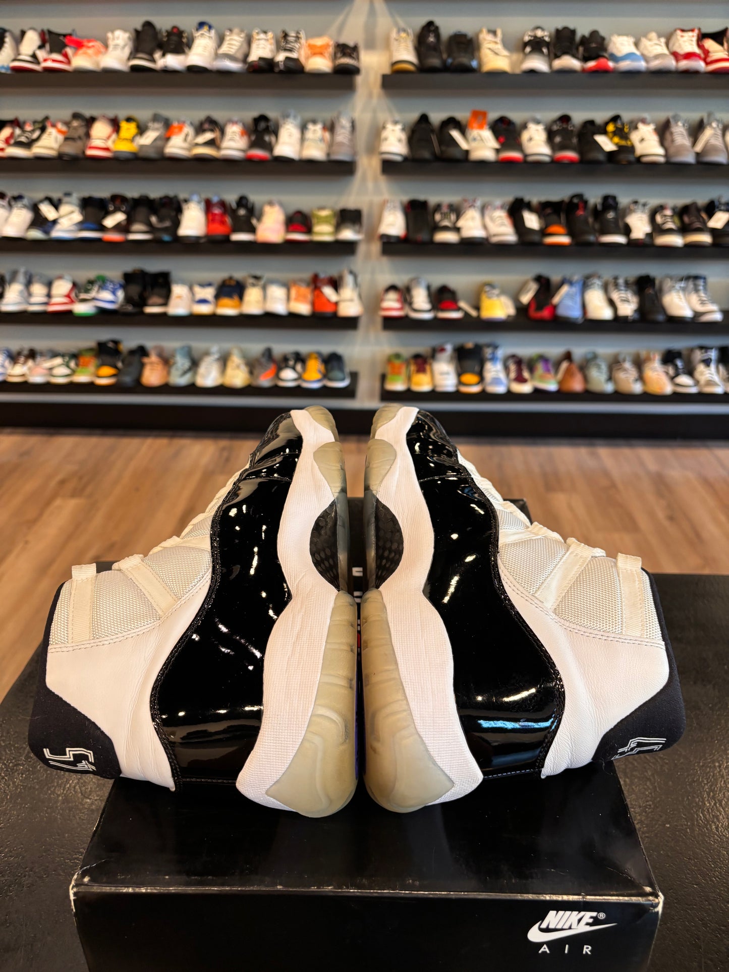 Jordan 11 Concord 2018 Size 11 Pre-Owned