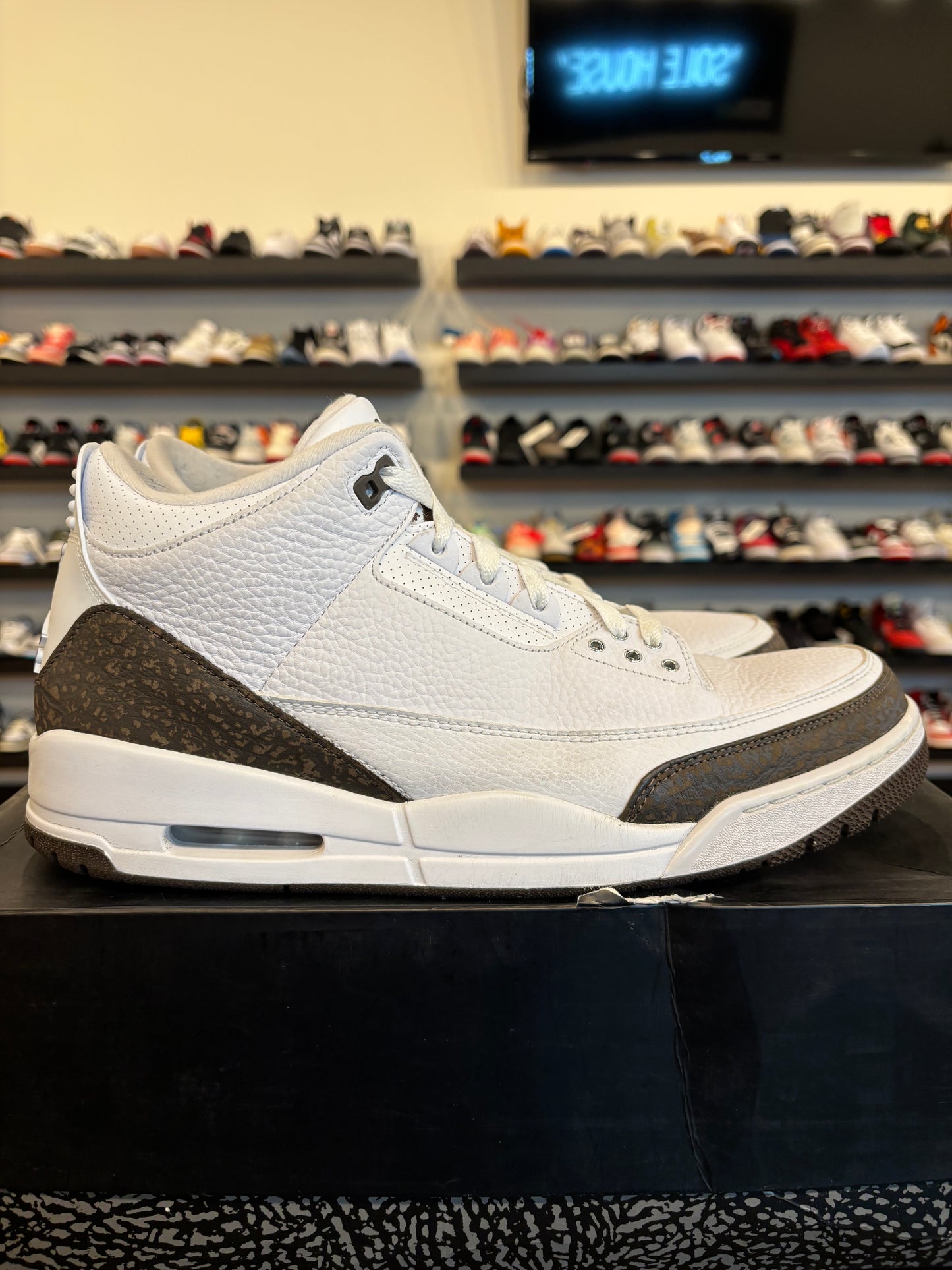 Jordan 3 Mocha Size 13 Pre-Owned